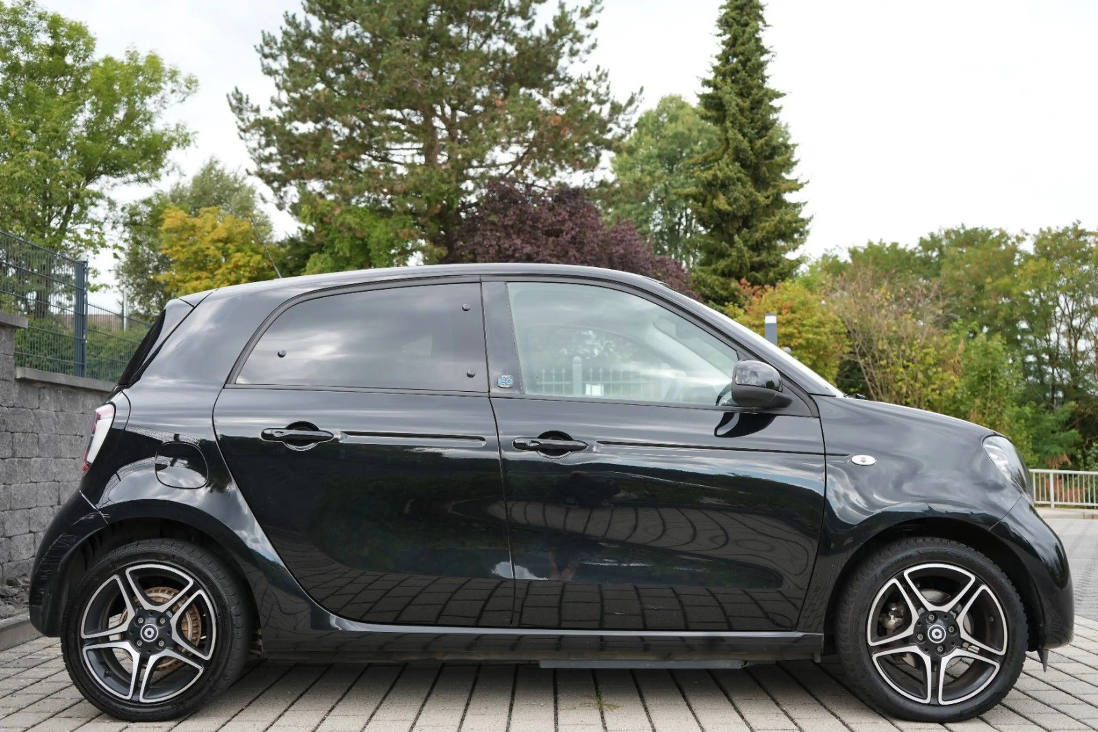 smart forFour electric drive 60kW EQ pulse/1.Hand/Pano/MwSt — photo 8