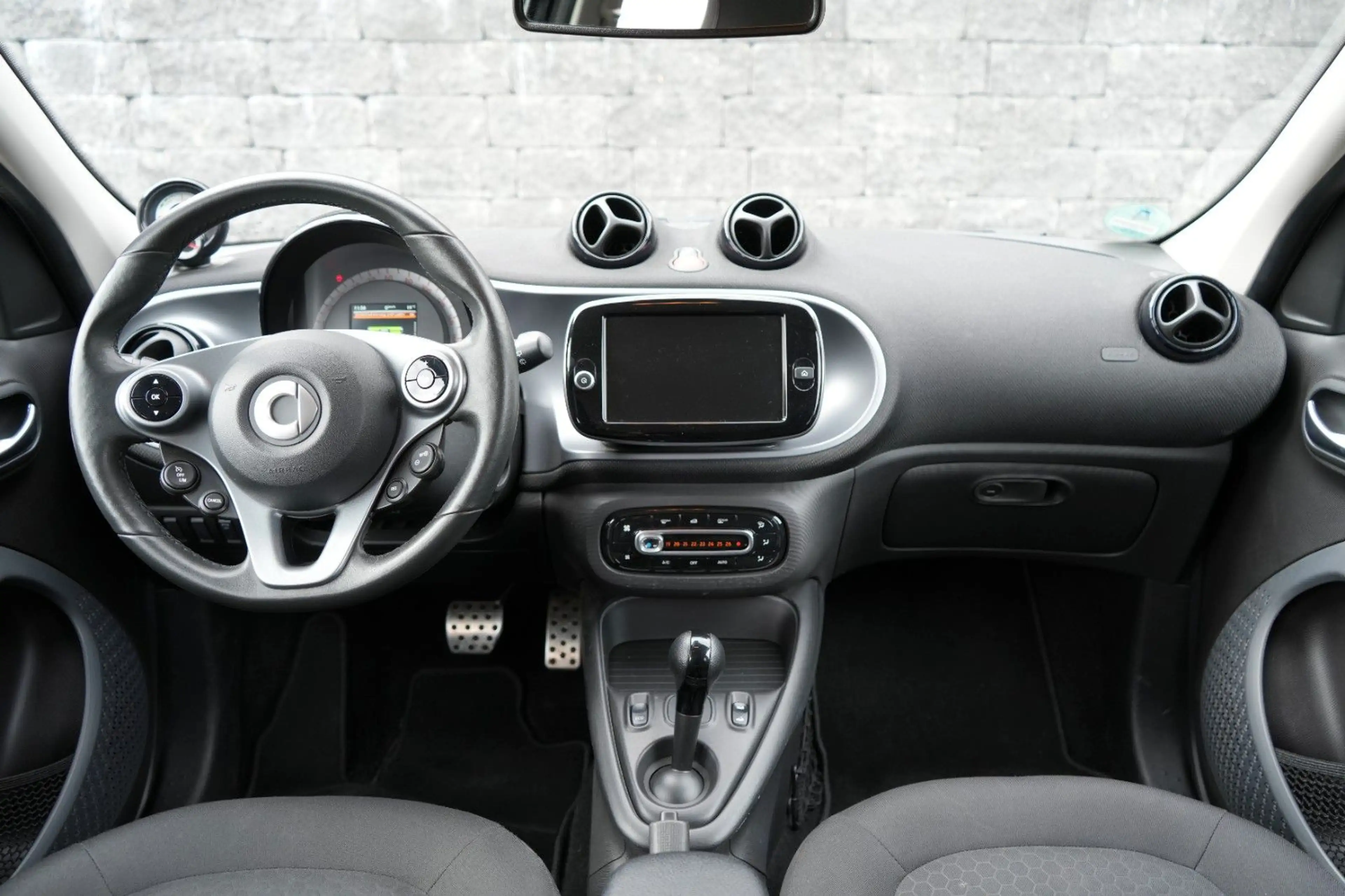 smart forFour electric drive 60kW EQ pulse/1.Hand/Pano/MwSt — photo 13
