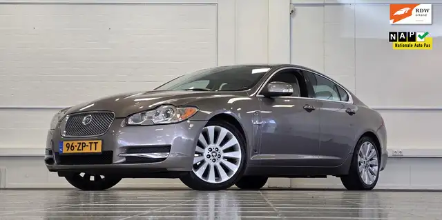 Jaguar XF 3.0 V6 Premium Luxury 3e Eigenaar Xenon Winterpakk