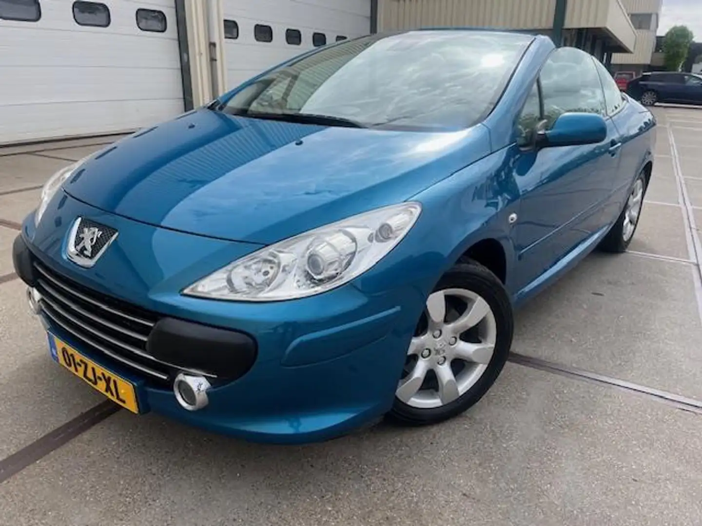 Peugeot 307 CC 1.6-16V clima nap Bleu - 1
