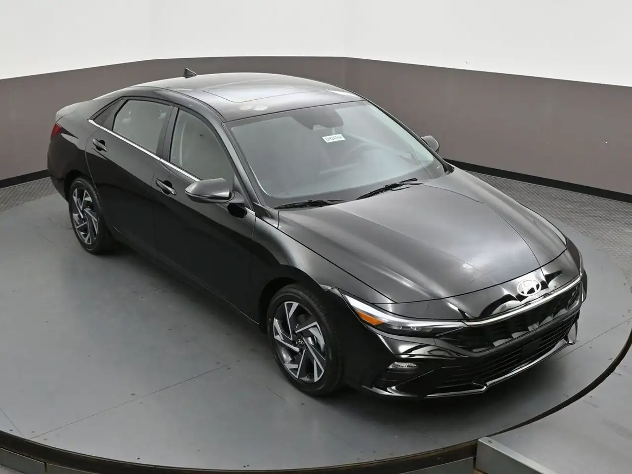 Hyundai ELANTRA photo Hyundai ELANTRA