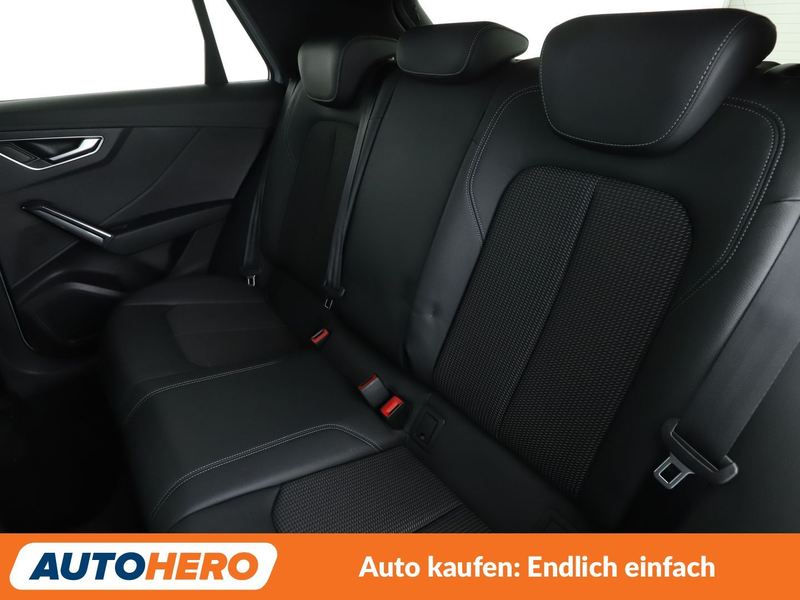 Audi Q2 35 TFSI S line Aut.*NAVI*CAM*SHZ*PDC* — photo 14