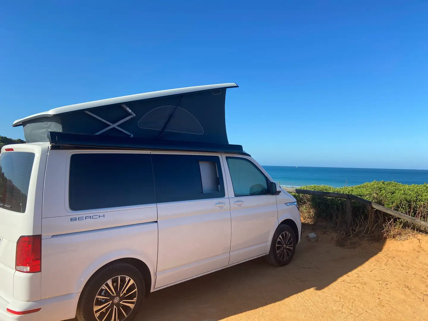 Volkswagen T6.1 California Beach Tour bijela - 2