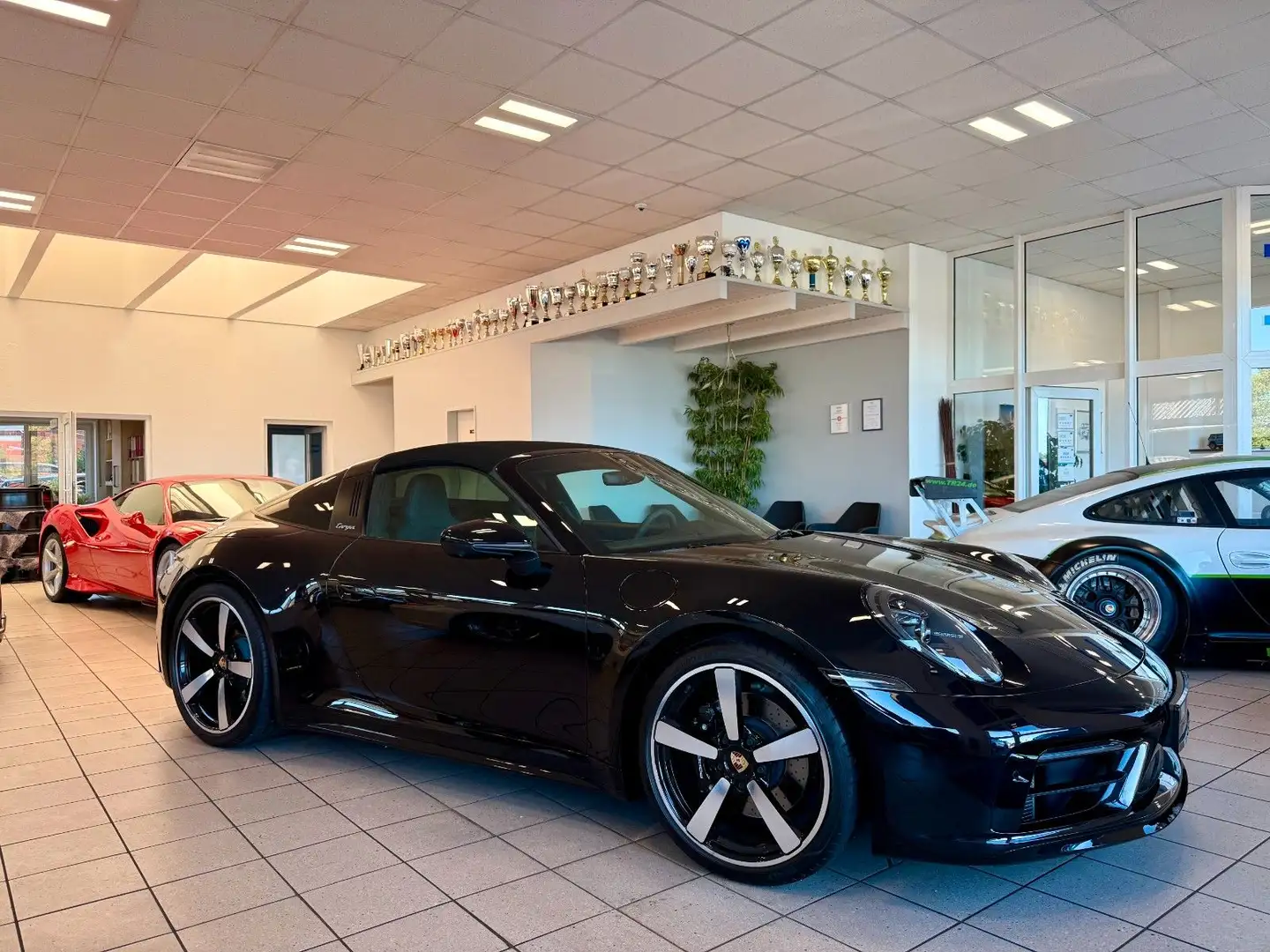 Porsche 992 911 992 Targa 4S SportDesign/LIFT/ACC/SCP/Inno Schwarz - 2