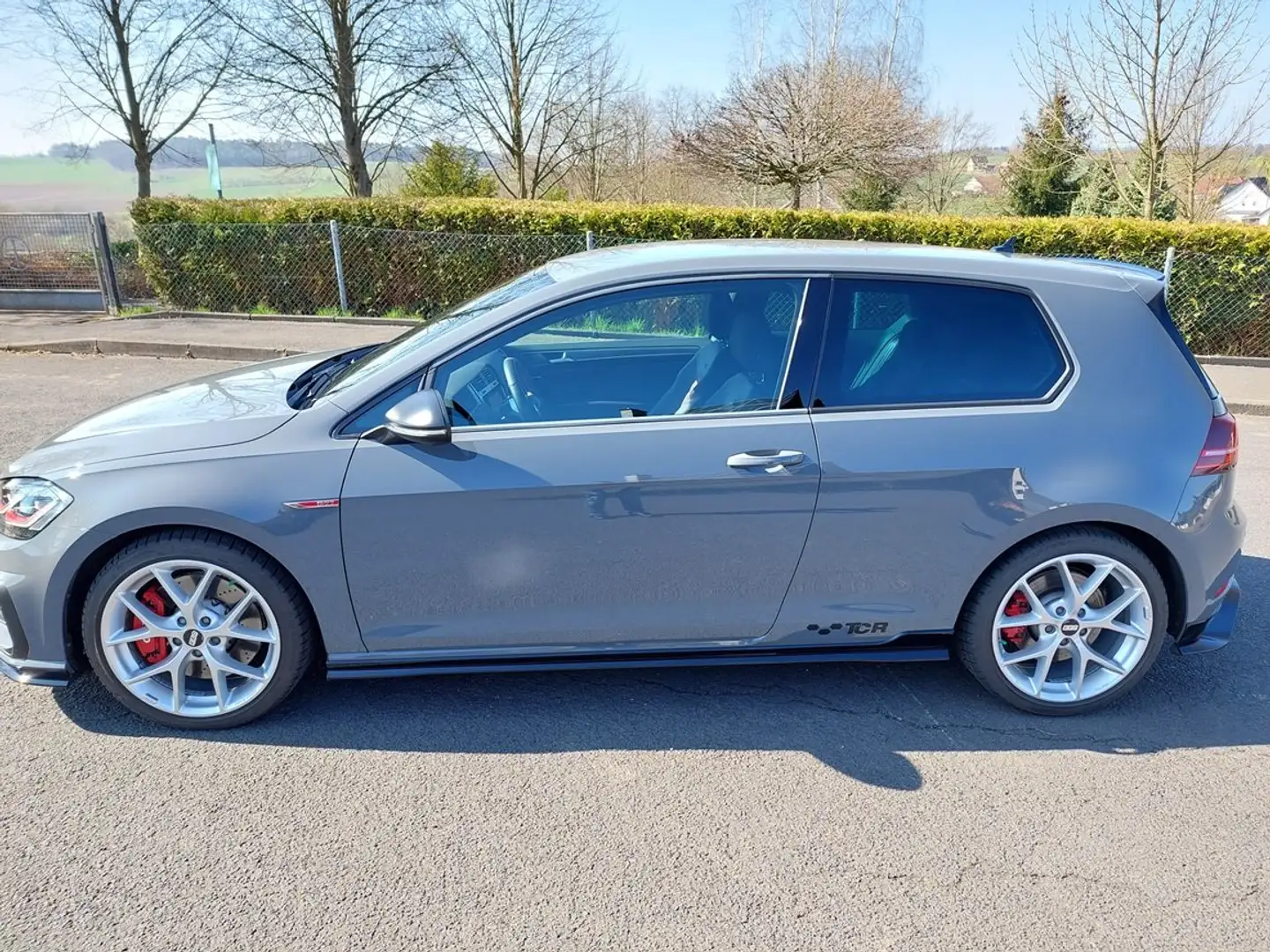 Volkswagen Golf GTI Golf VII 3-Türer TCR 2.0 TSI OPF DSG Grau - 1