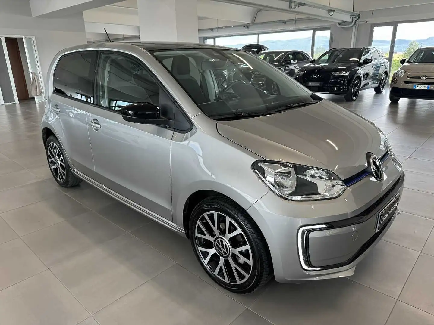 Volkswagen e-up! 82 CV Grijs - 1