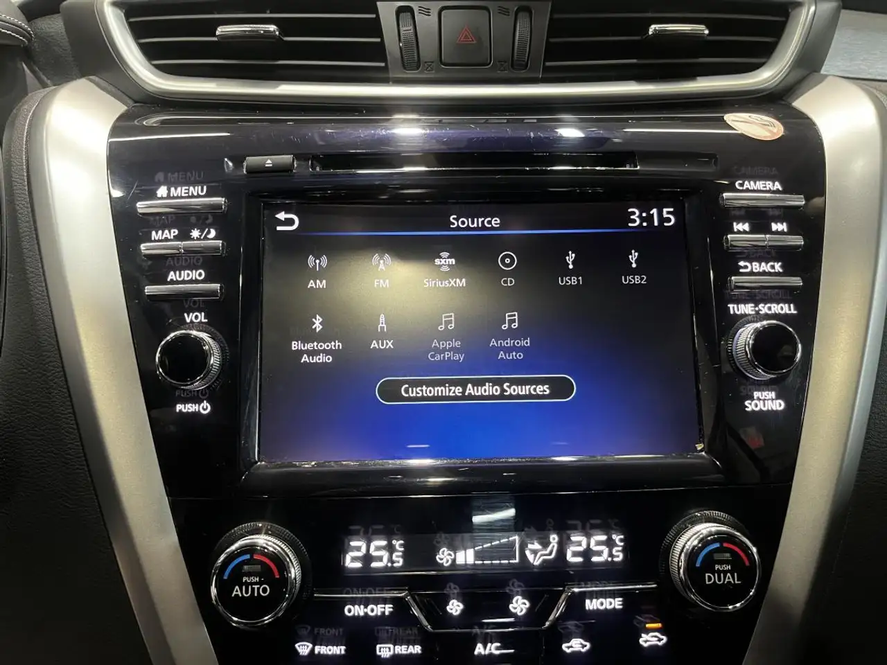 Nissan Murano снимка Nissan Murano