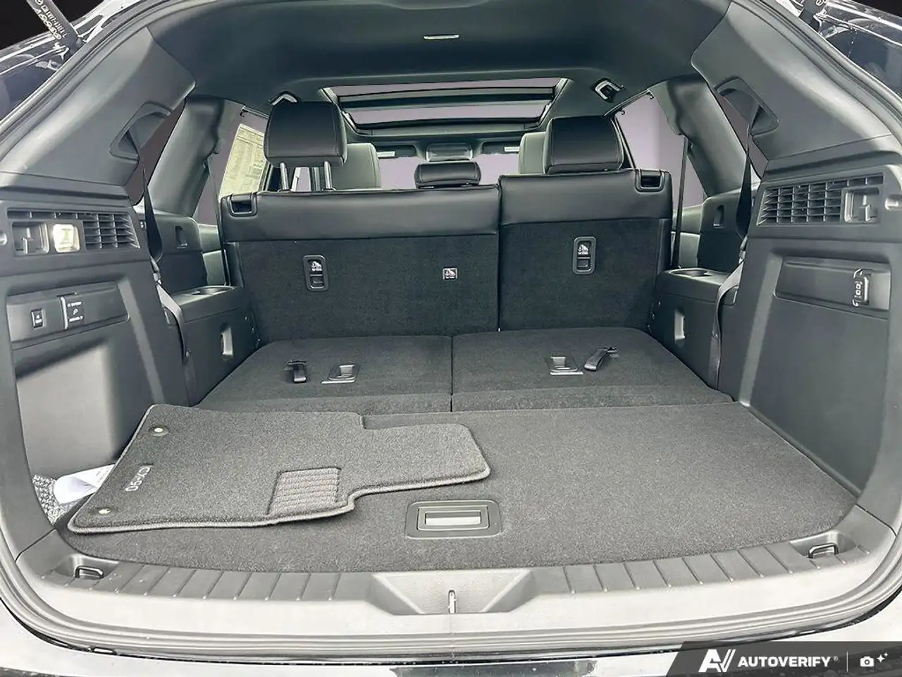 Mazda CX-90 PHEV снимка Mazda CX-90 PHEV