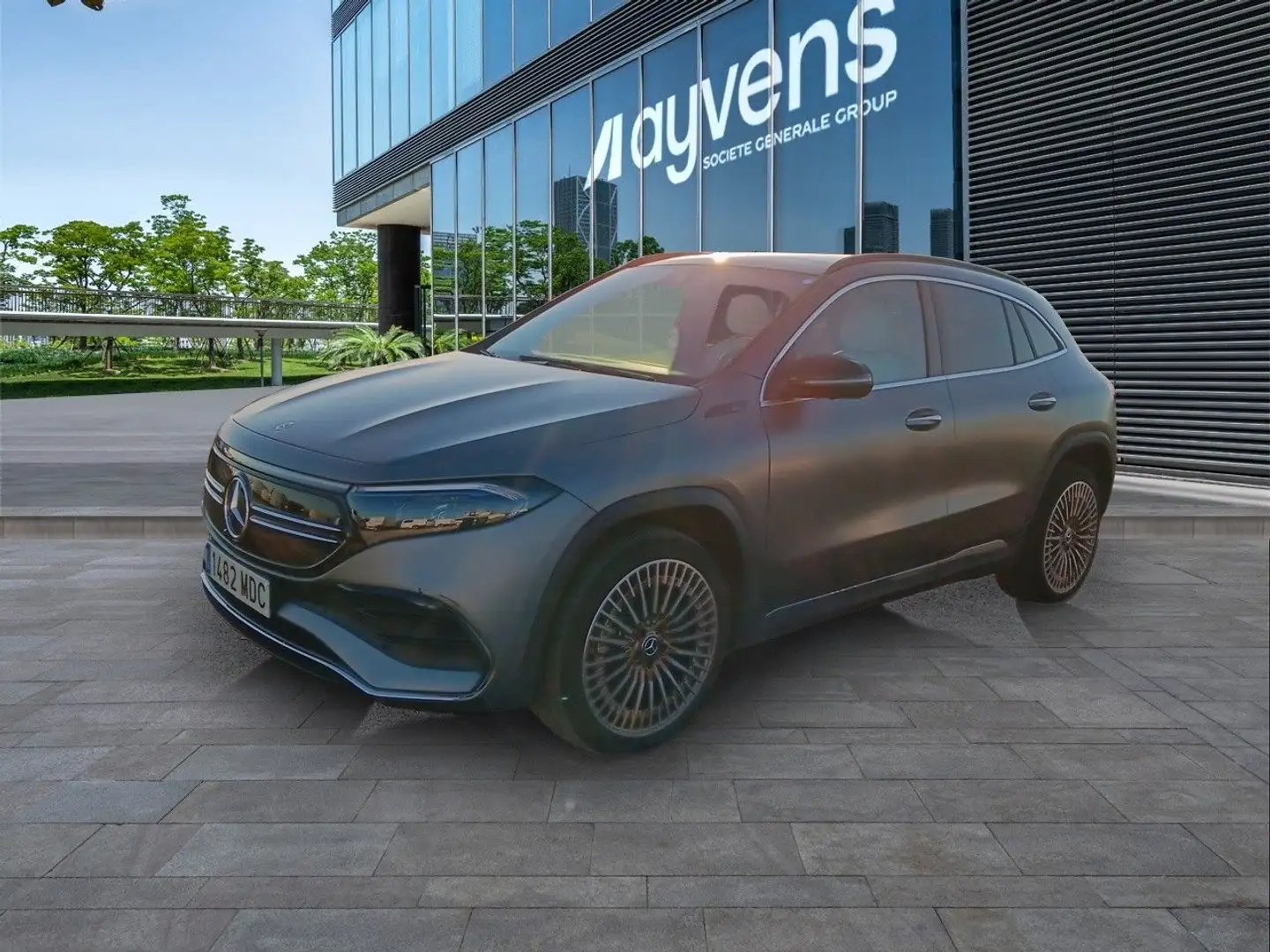 Mercedes-Benz EQA 250 Gris - 1