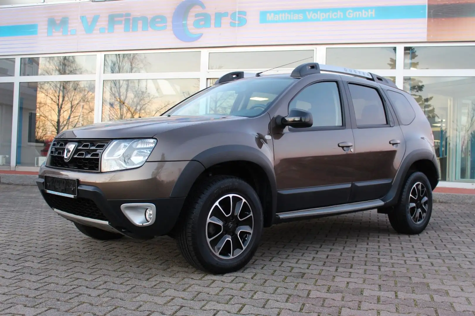 Dacia Duster 1.2 TCe 125 Start & Stop 4x4 Prestige Braun - 1