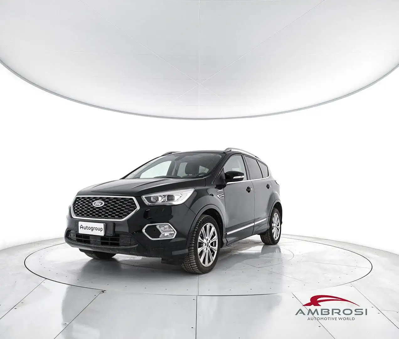 Ford Kuga 2.0 TDCI 150 CV S&S 2WD Vignale Zwart - 1