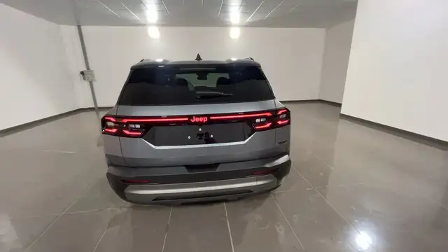 Jeep Compass view 5