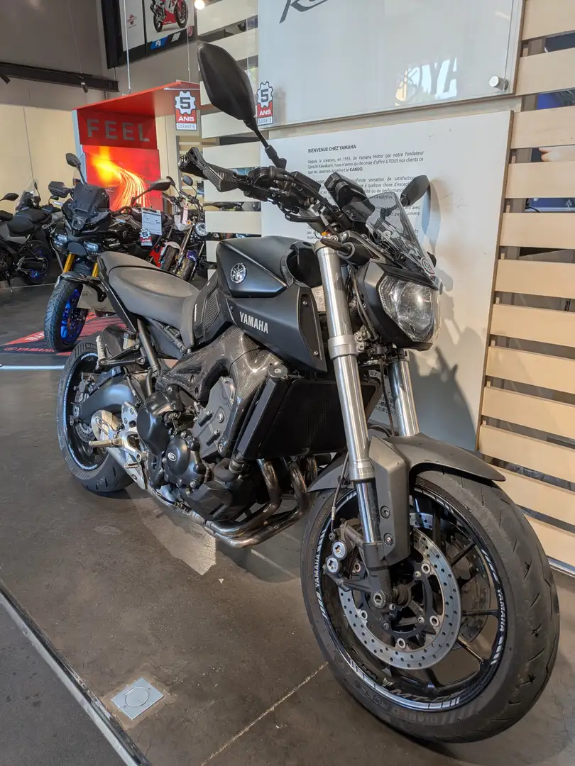 Yamaha MT-09 - 1