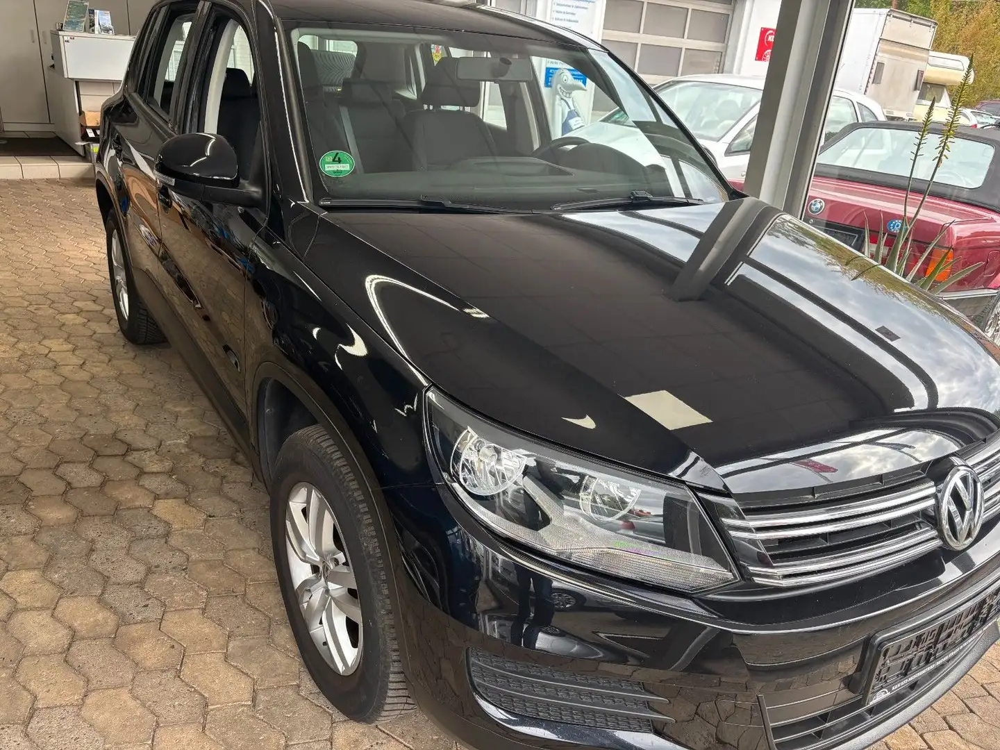 Volkswagen Tiguan Trend & Fun BMT, Tüv neu! Zwart - 2