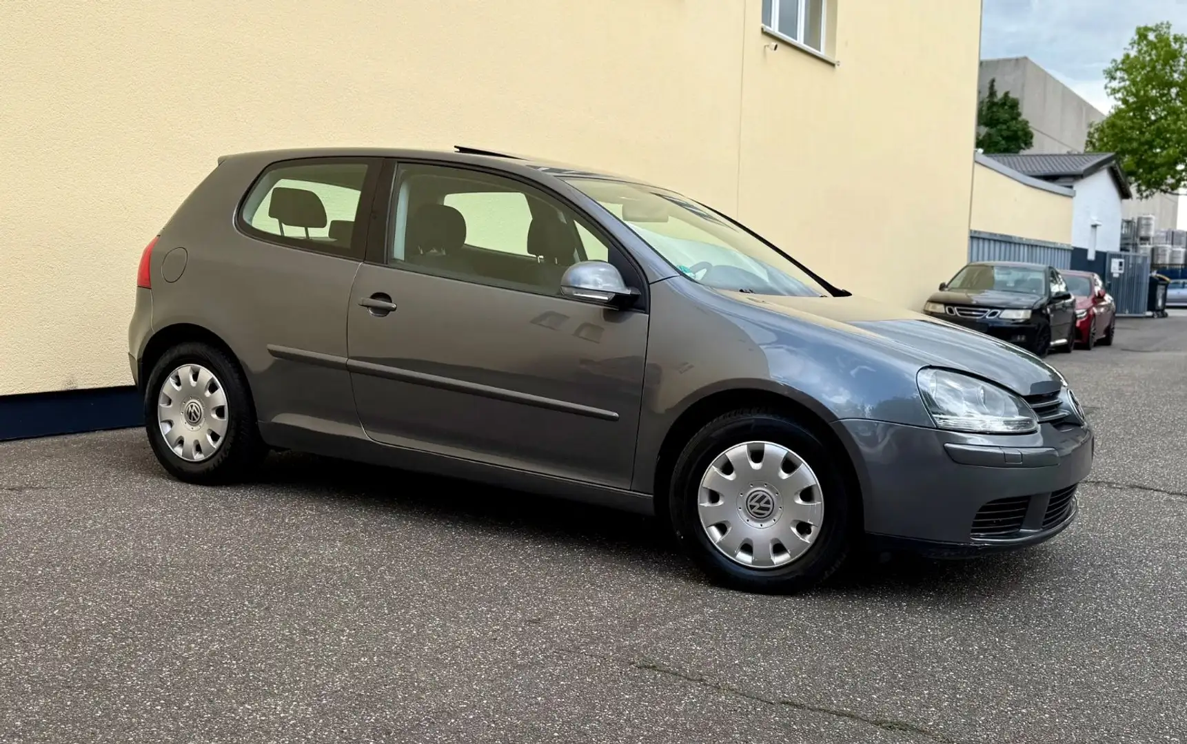Volkswagen Golf V Lim. AUTOMATIK KLIMA APPLE CARPLAY SCHIED Gris - 1