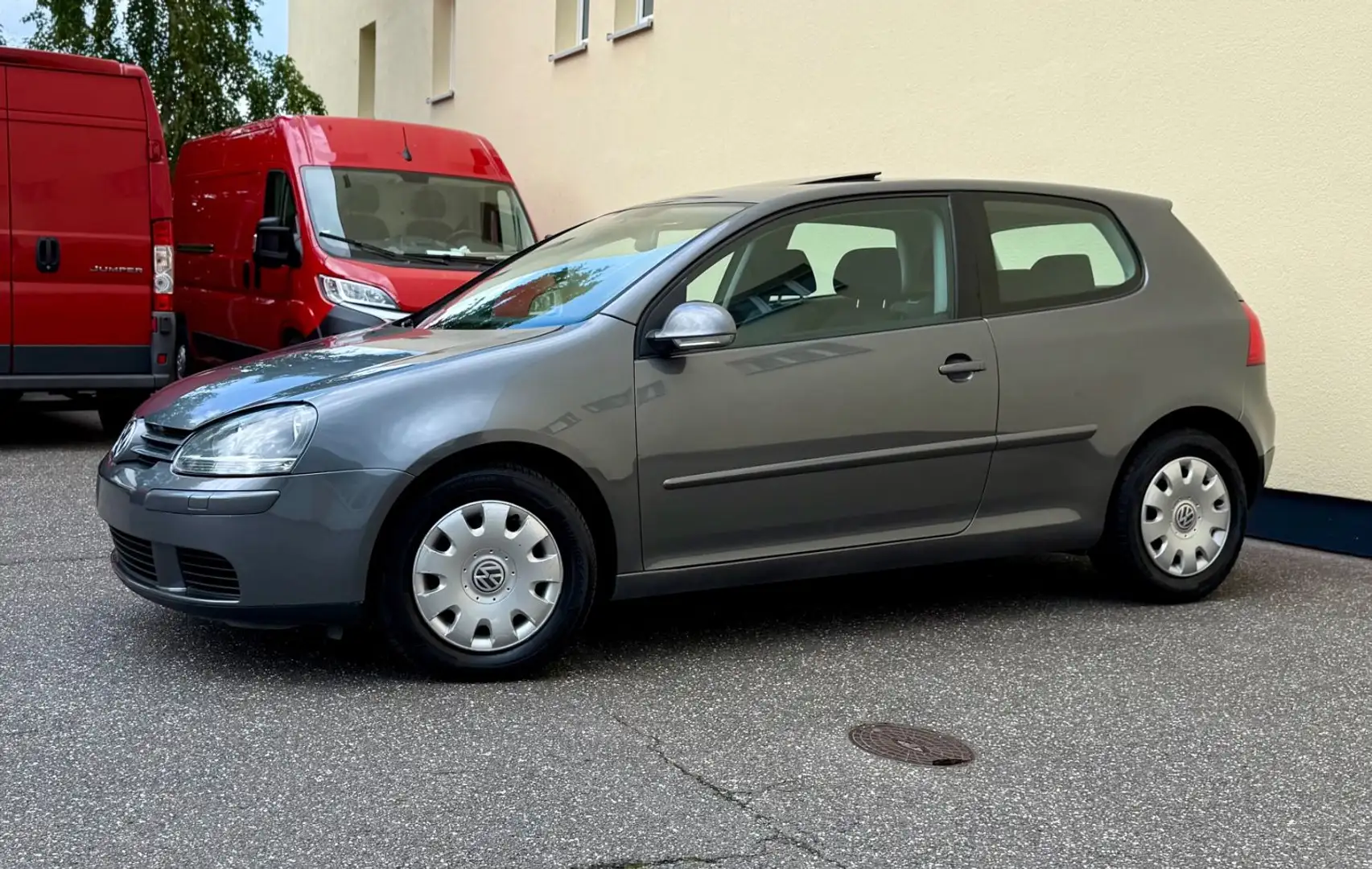 Volkswagen Golf V Lim. AUTOMATIK KLIMA APPLE CARPLAY SCHIED Gris - 2