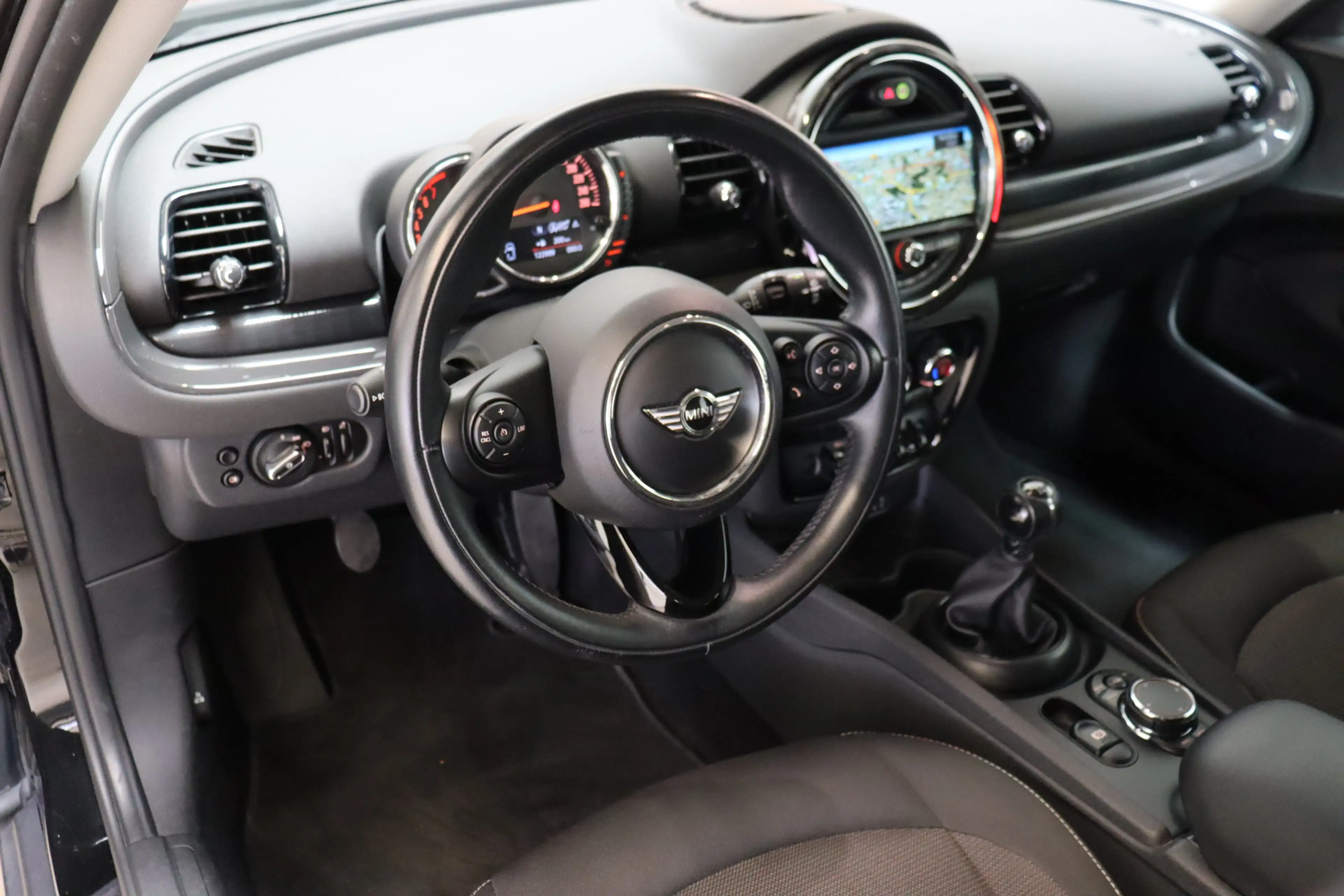MINI Cooper Clubman 1.5 Business / Navigatiesysteem / Bluetooth / Airc — photo 12