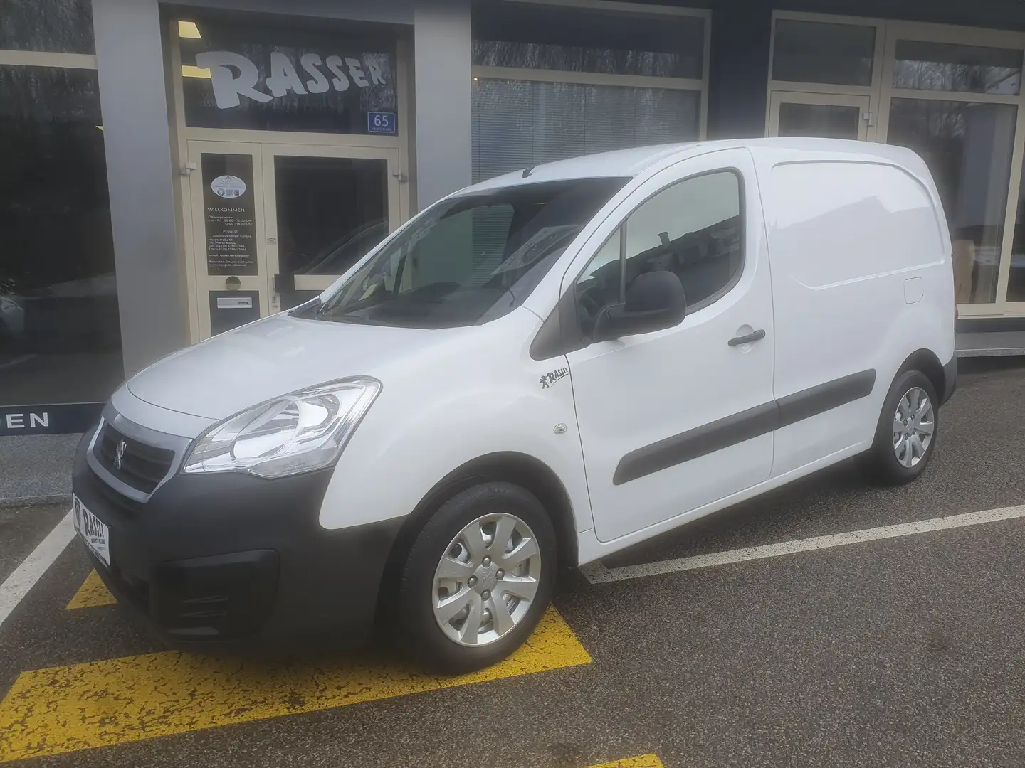 Peugeot Partner Kastenwagen  L1H1 Weiß - 2