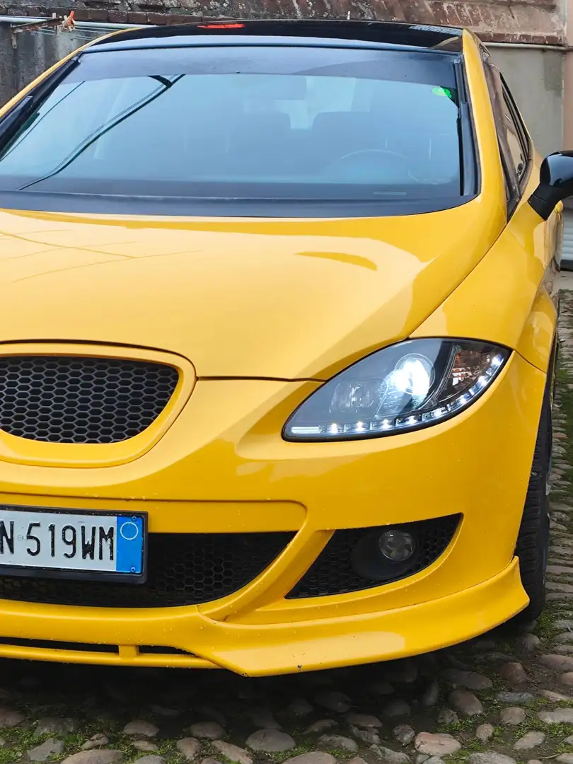 SEAT Leon Leon+II+2005+1.9+tdi+Style+(stylance) Giallo - 2
