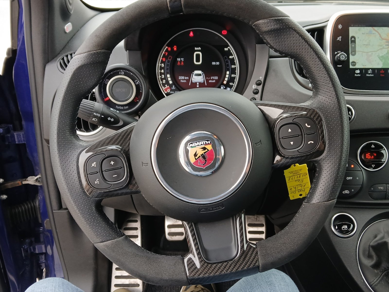 Abarth 595 Competizione 1.4 T-Jet *BEATS*NAVI*XENON* — photo 12