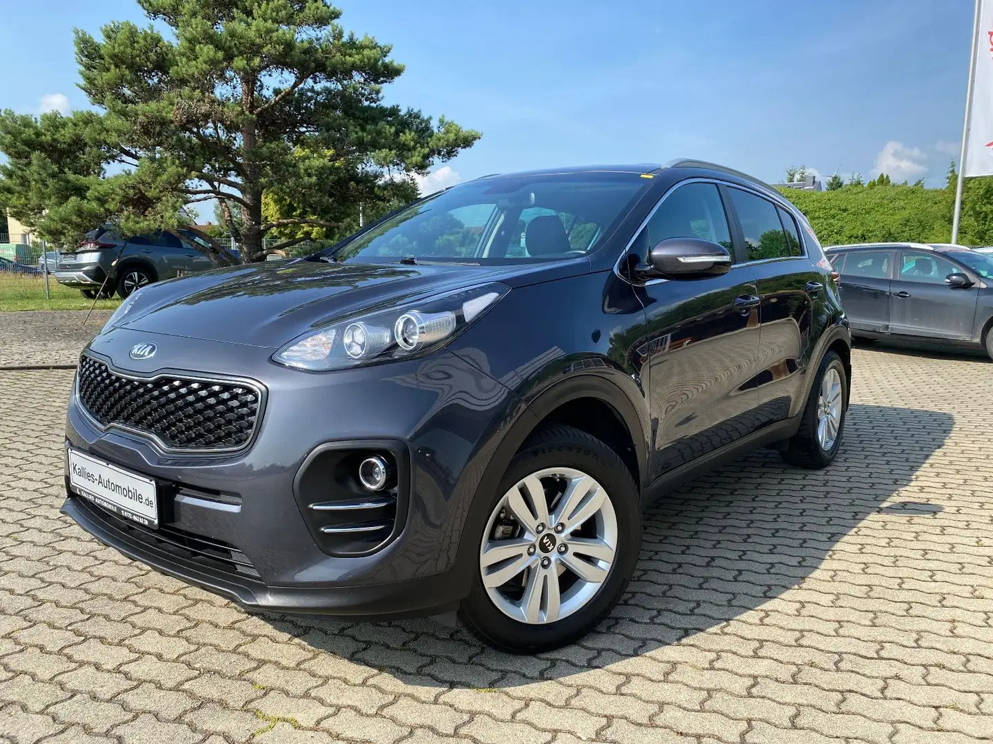 Kia Sportage 2WD Grau - 1