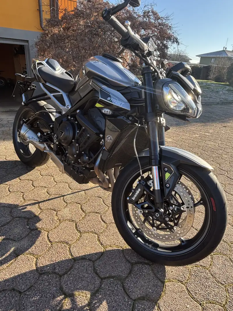 Triumph Street Triple 765 R - 2