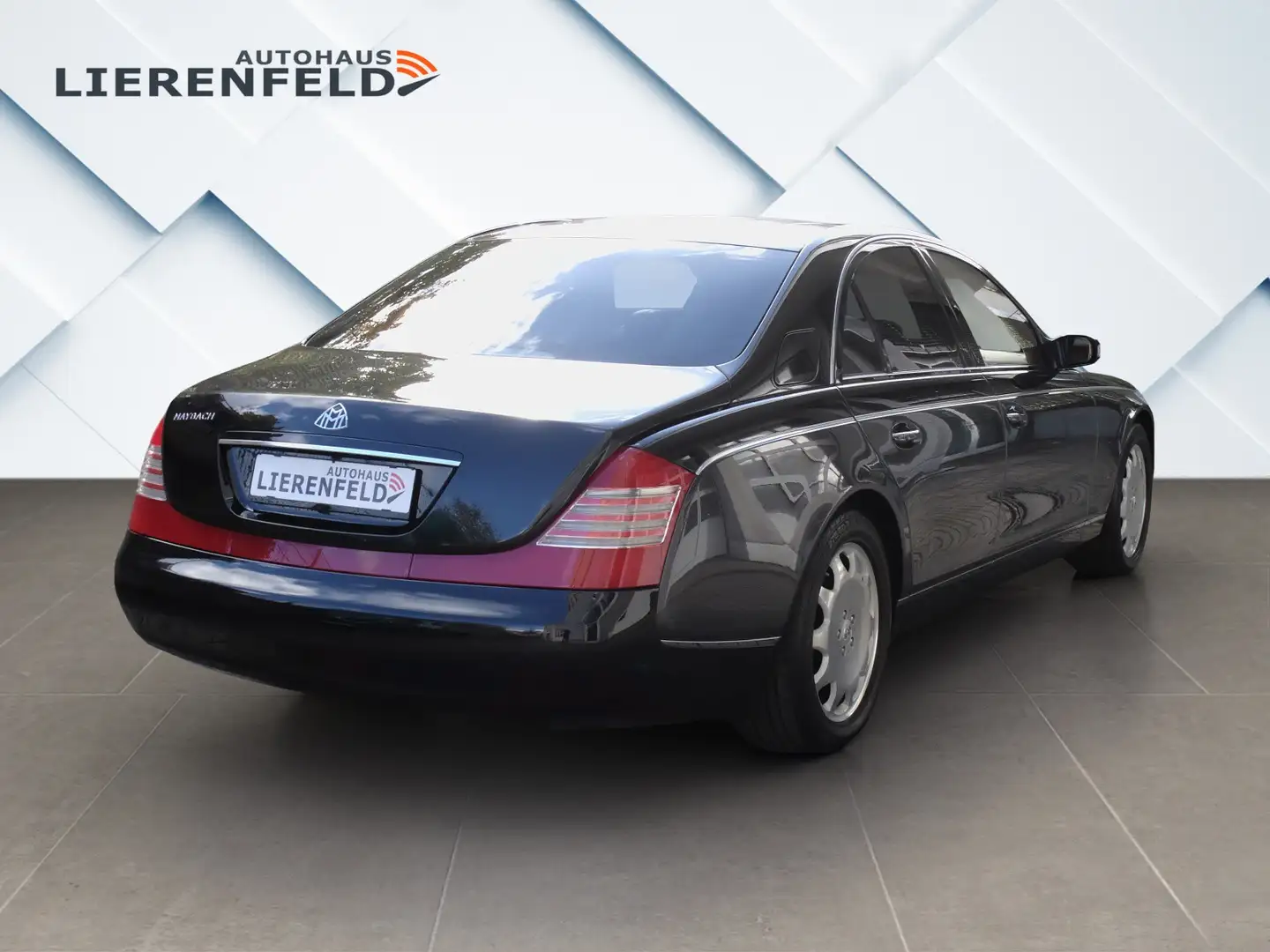 Maybach 57 Deutsches Fahrzeug Schwarz - 2