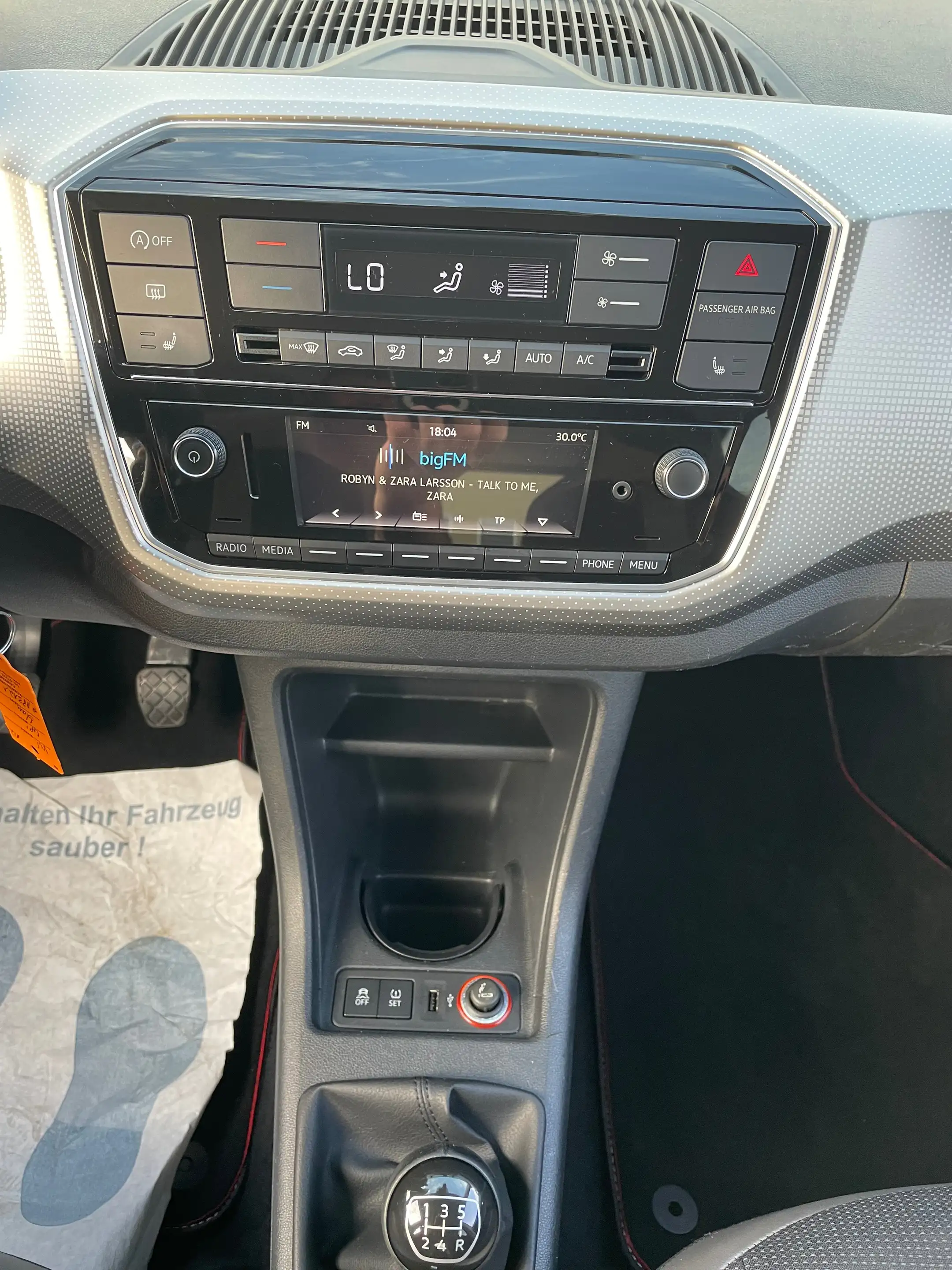 Volkswagen up! high up! BMT/Start-Stop — photo 12