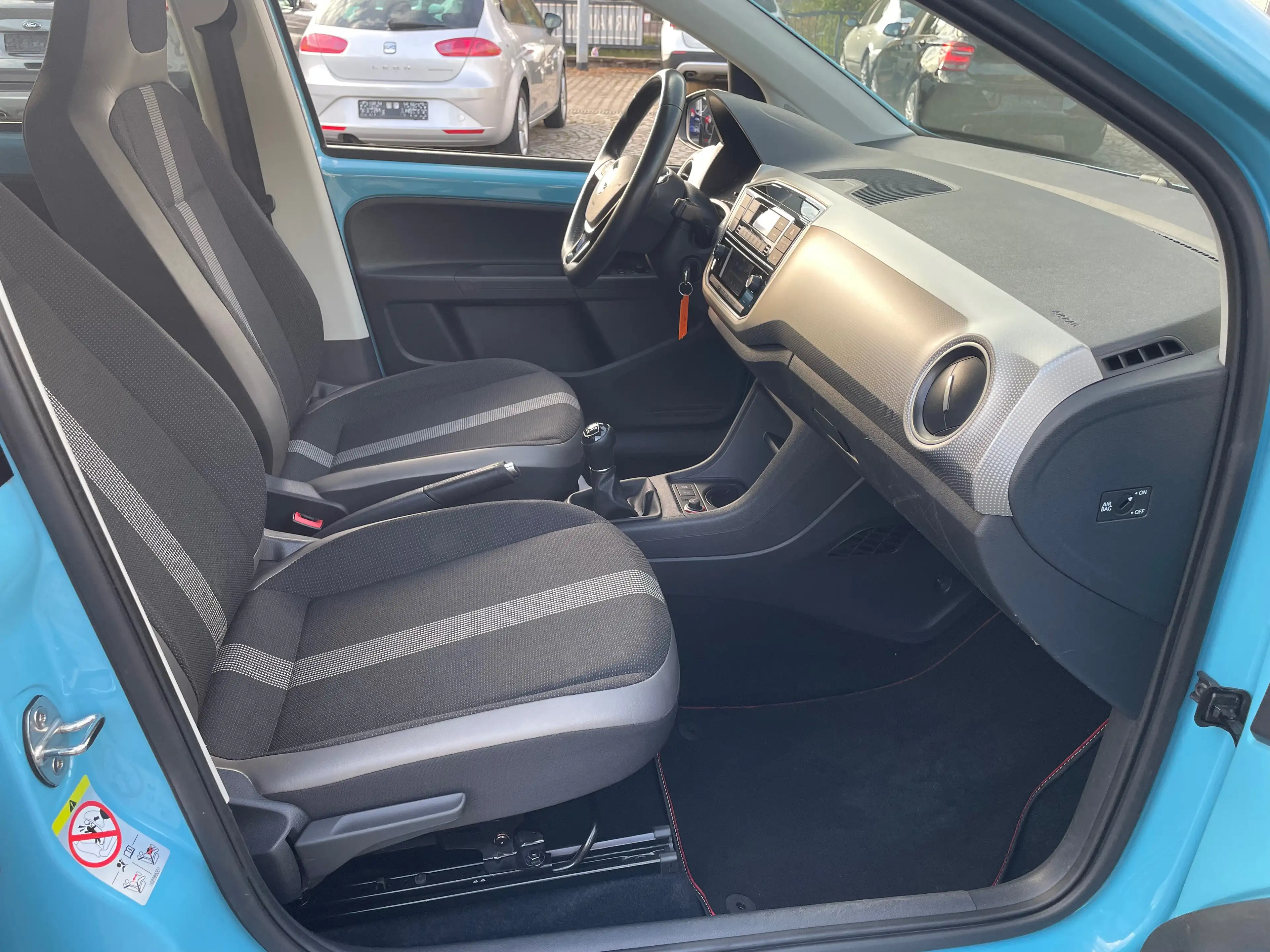 Volkswagen up! high up! BMT/Start-Stop — photo 10