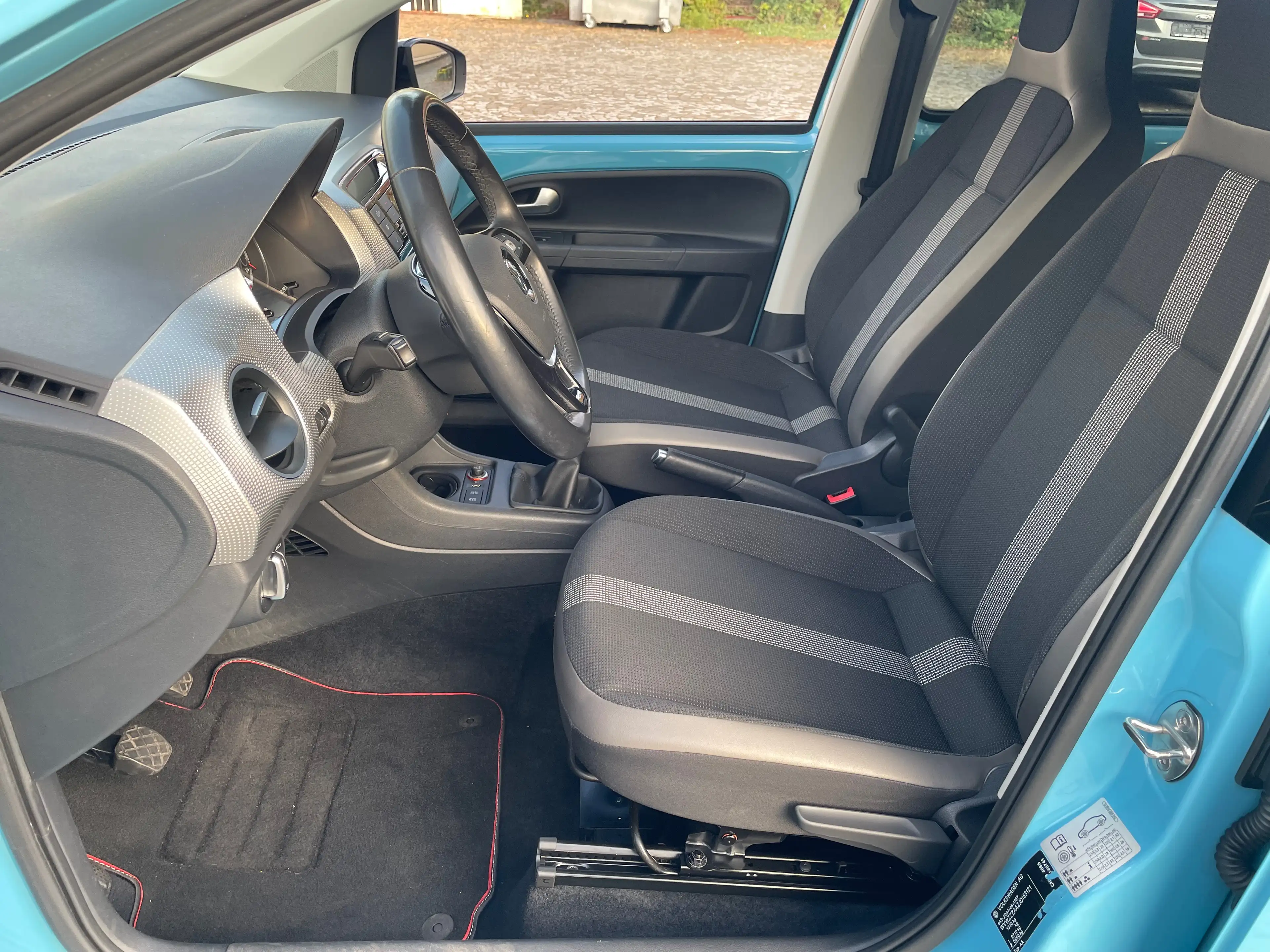 Volkswagen up! high up! BMT/Start-Stop — photo 8