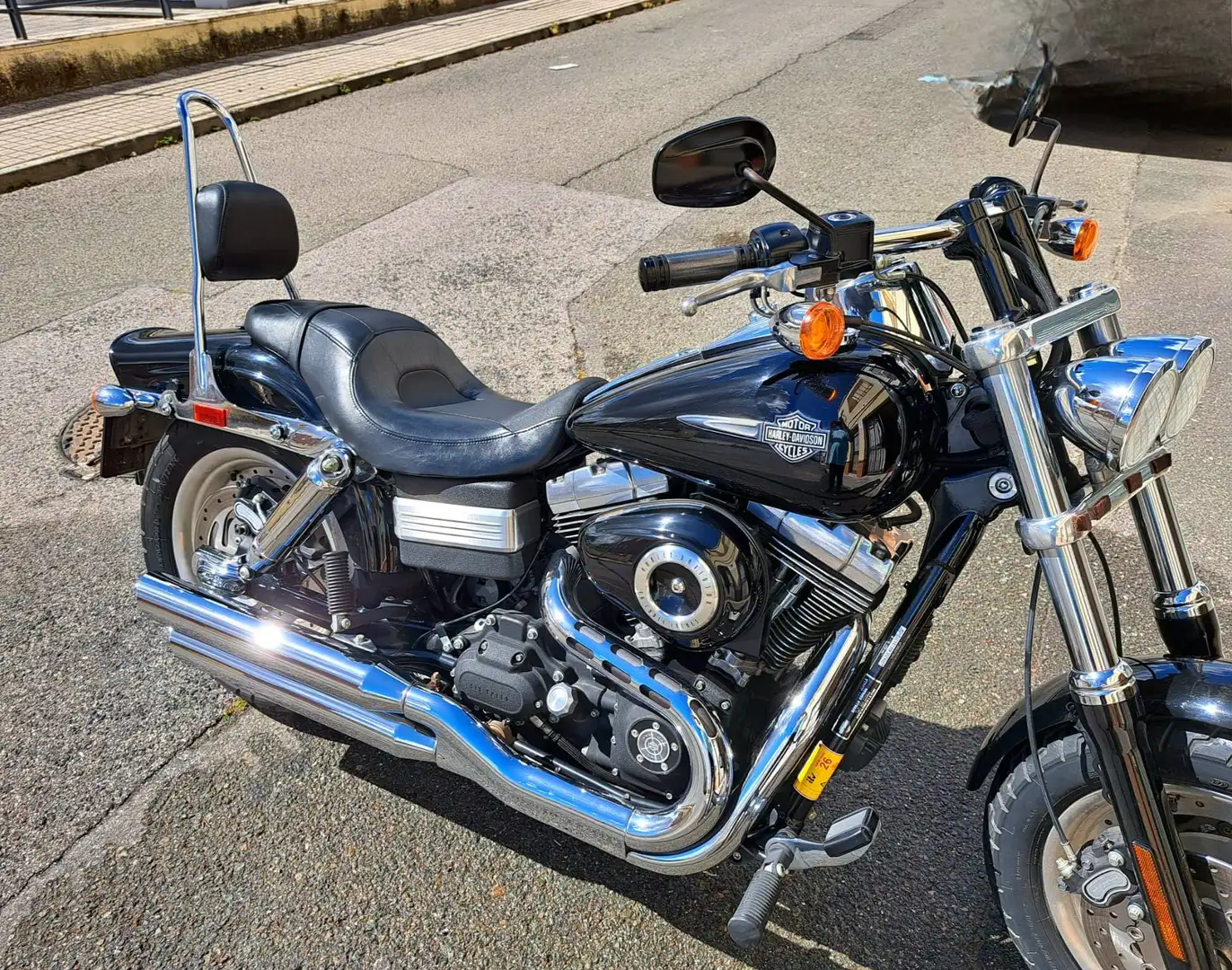 Harley-Davidson Fat Bob FXDF. Escape 2-1-2. Motor Twin Cam 96-1586. Negro - 1
