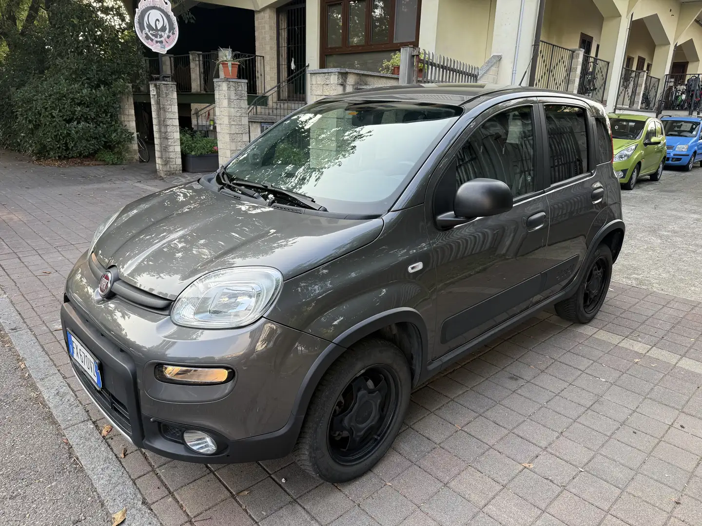 Fiat Panda 0.9 t.air t. 4x4 s&s 85cv my19 Gris - 1