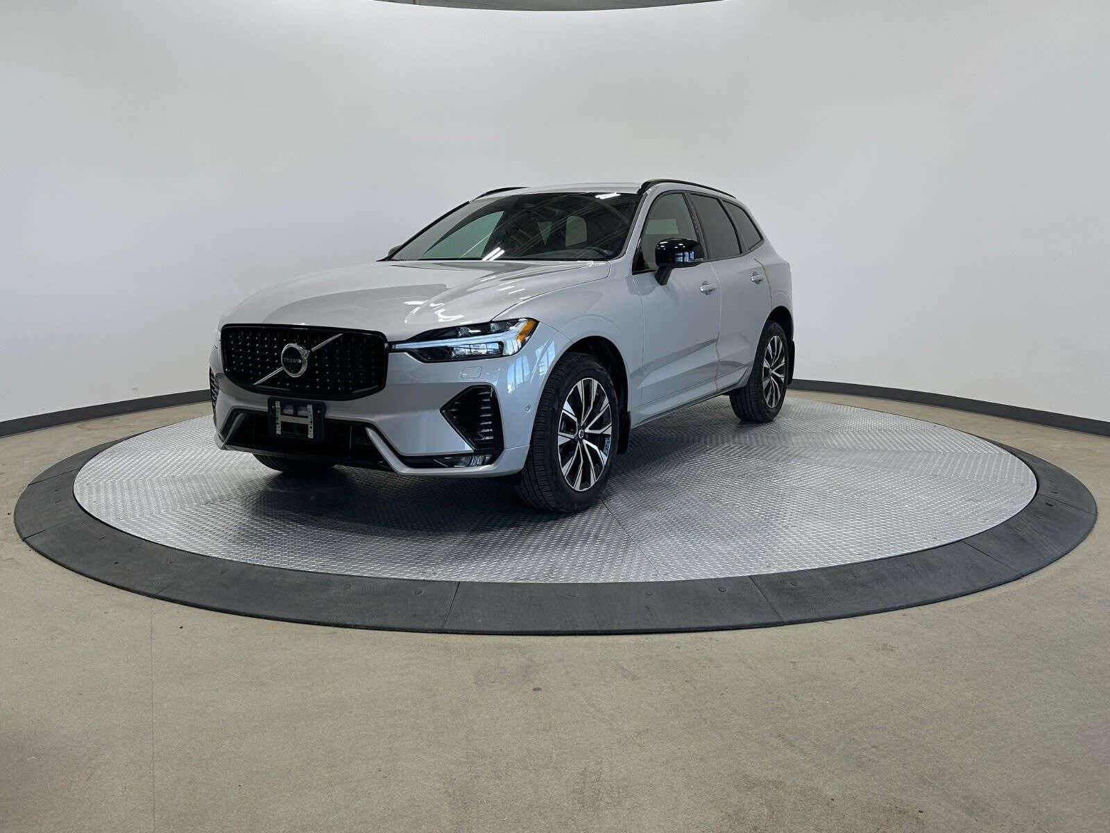2024 Volvo XC60 XC60 B5 PLUS DARK THEME thumb 7