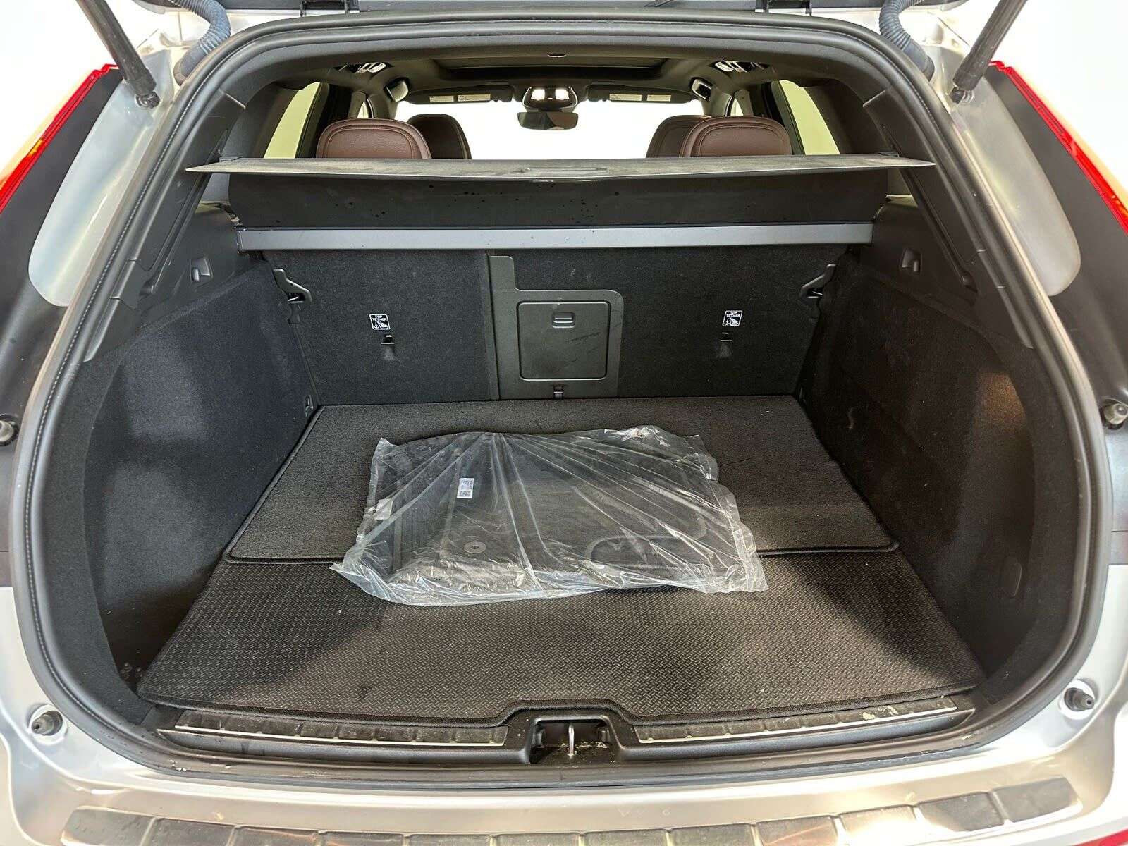 2024 Volvo XC60 XC60 B5 PLUS DARK THEME thumb 24