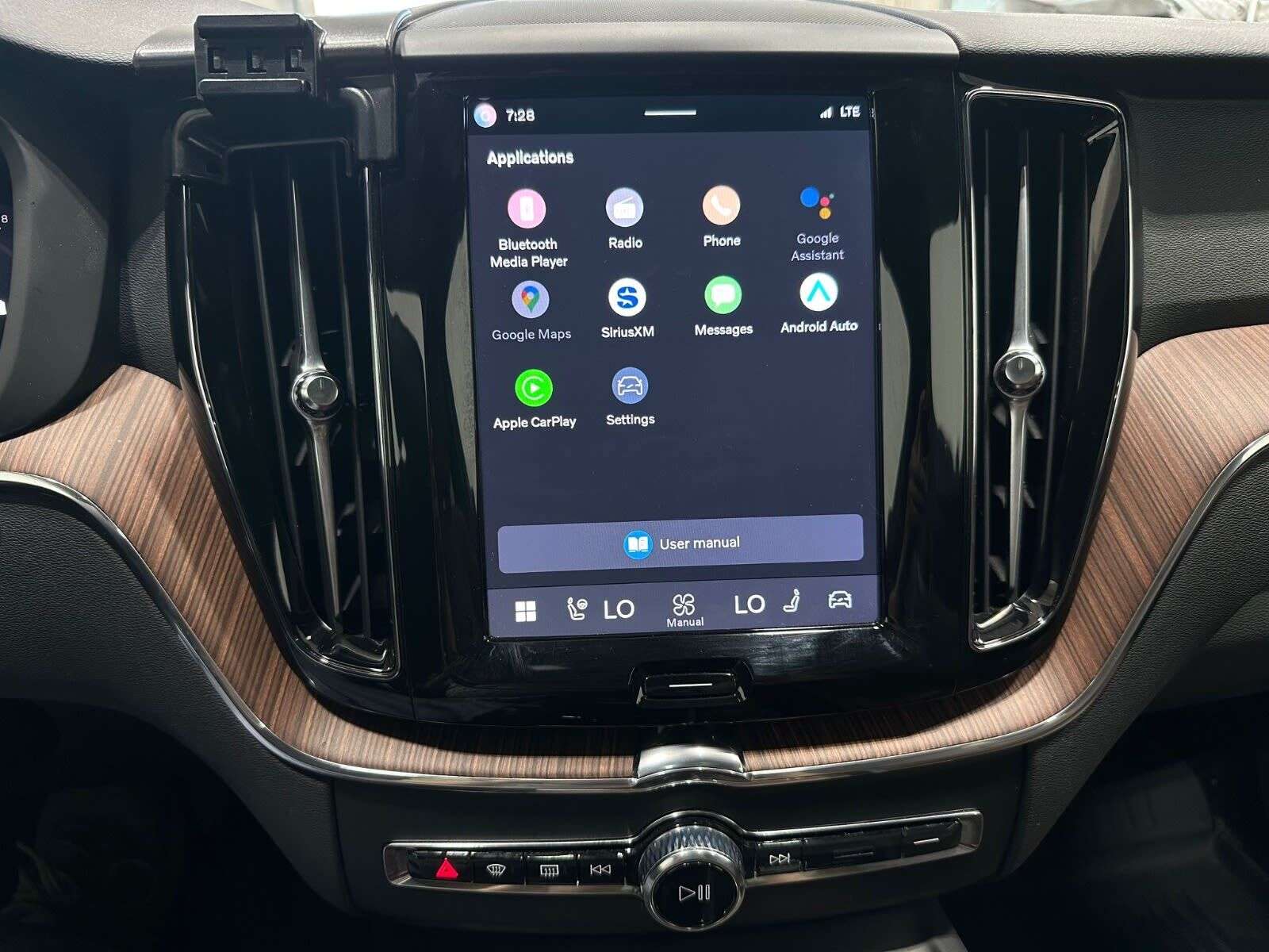 2024 Volvo XC60 XC60 B5 PLUS DARK THEME thumb 17