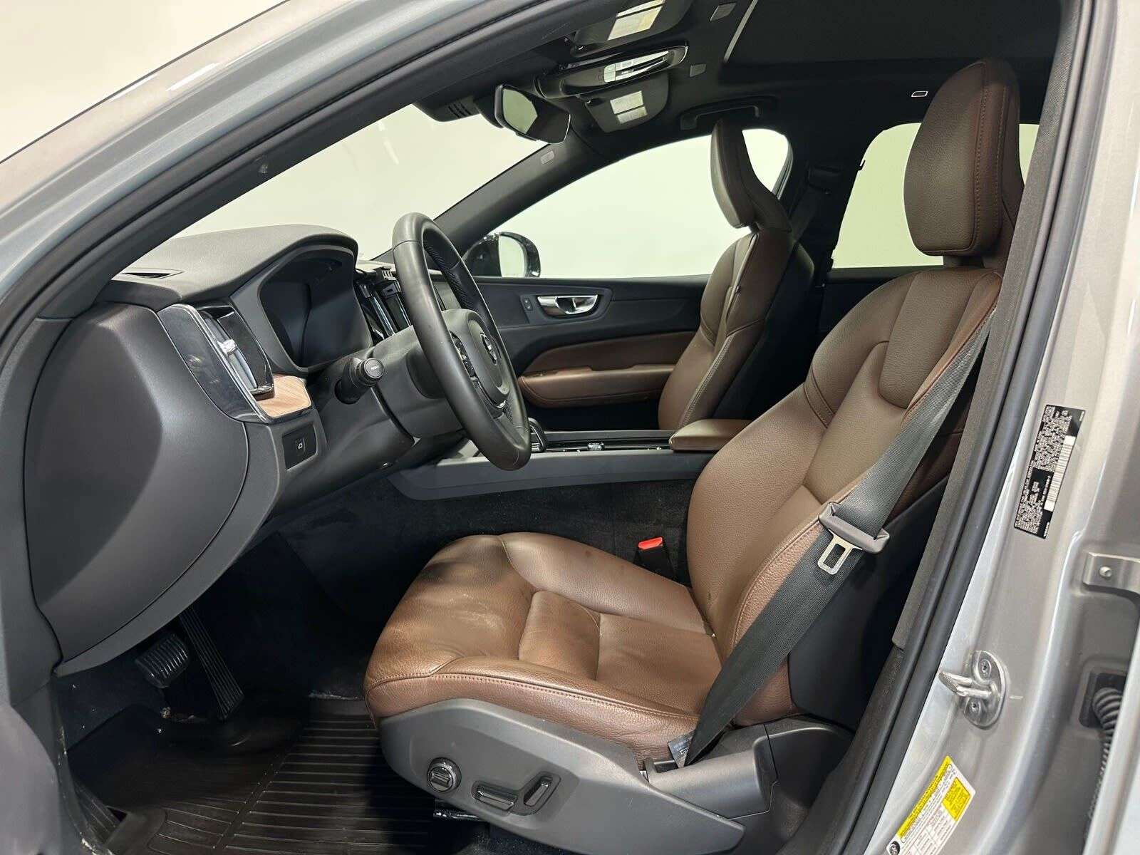 2024 Volvo XC60 XC60 B5 PLUS DARK THEME thumb 10