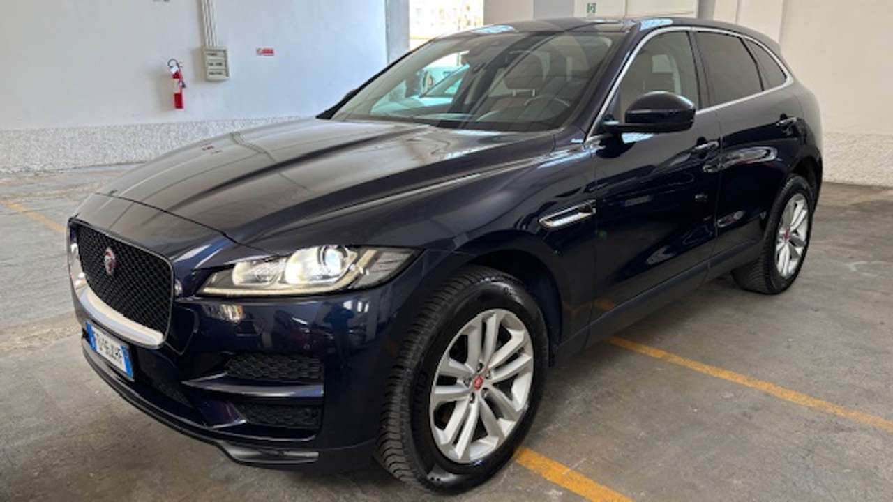 Jaguar F-Pace F-Pace 2016 2.0d Portfolio AWD 180cv auto-tetto pan-autom-