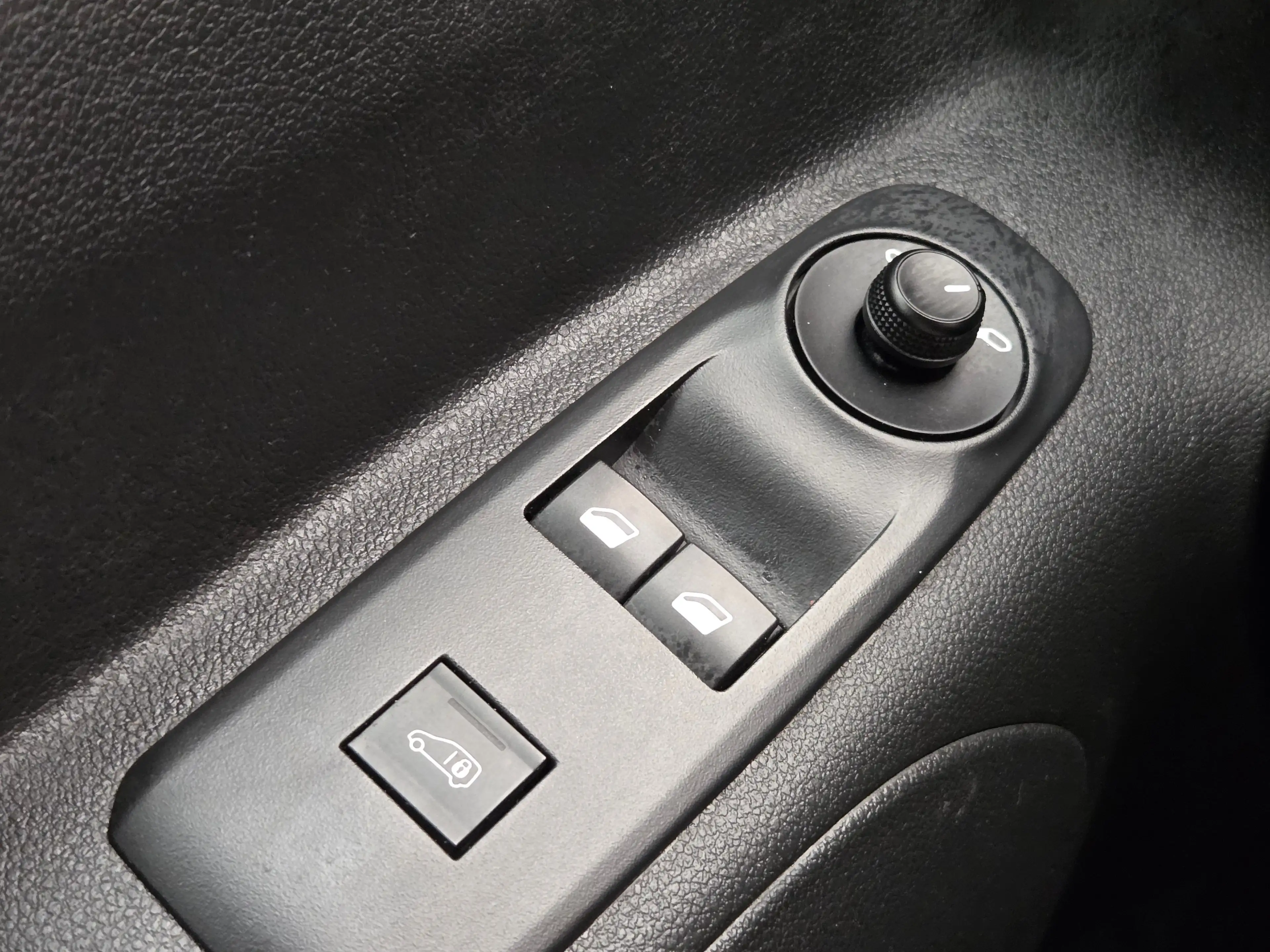 Peugeot Partner 1.5 BlueHDi 100 S&S L1 — photo 15