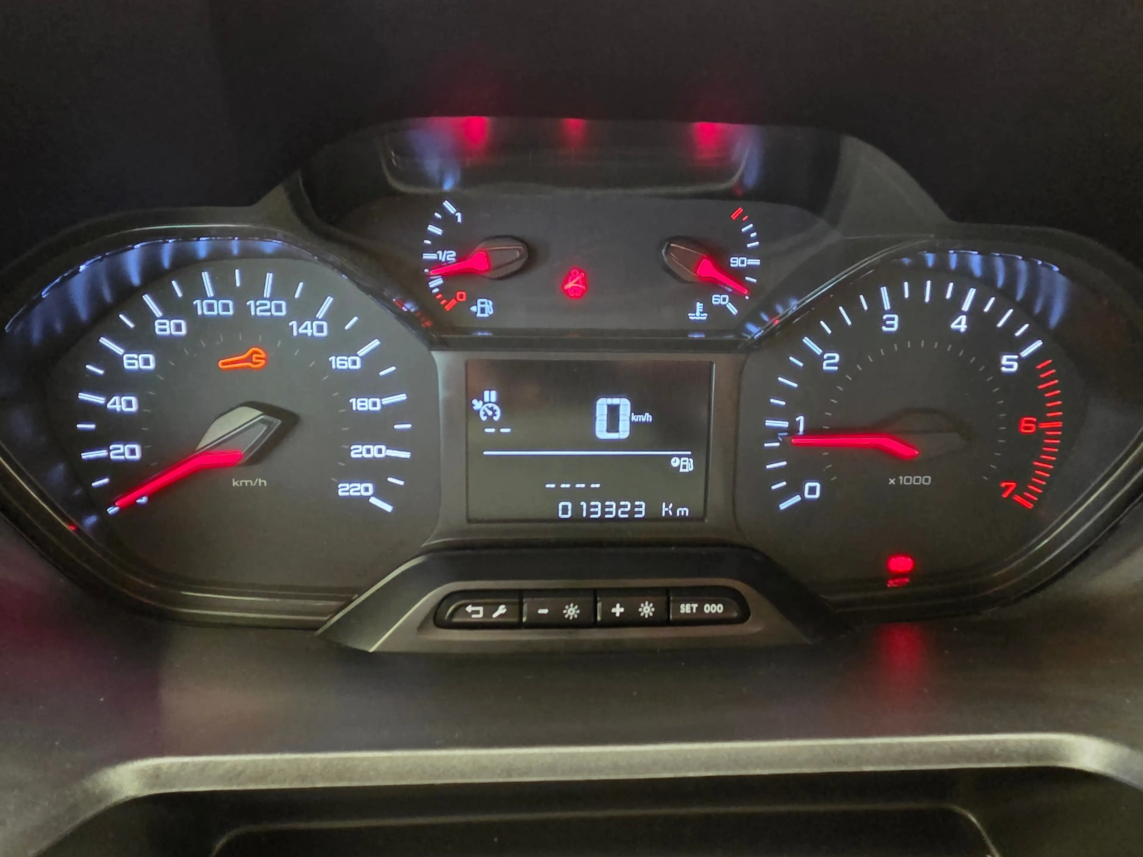 Peugeot Partner 1.5 BlueHDi 100 S&S L1 — photo 12