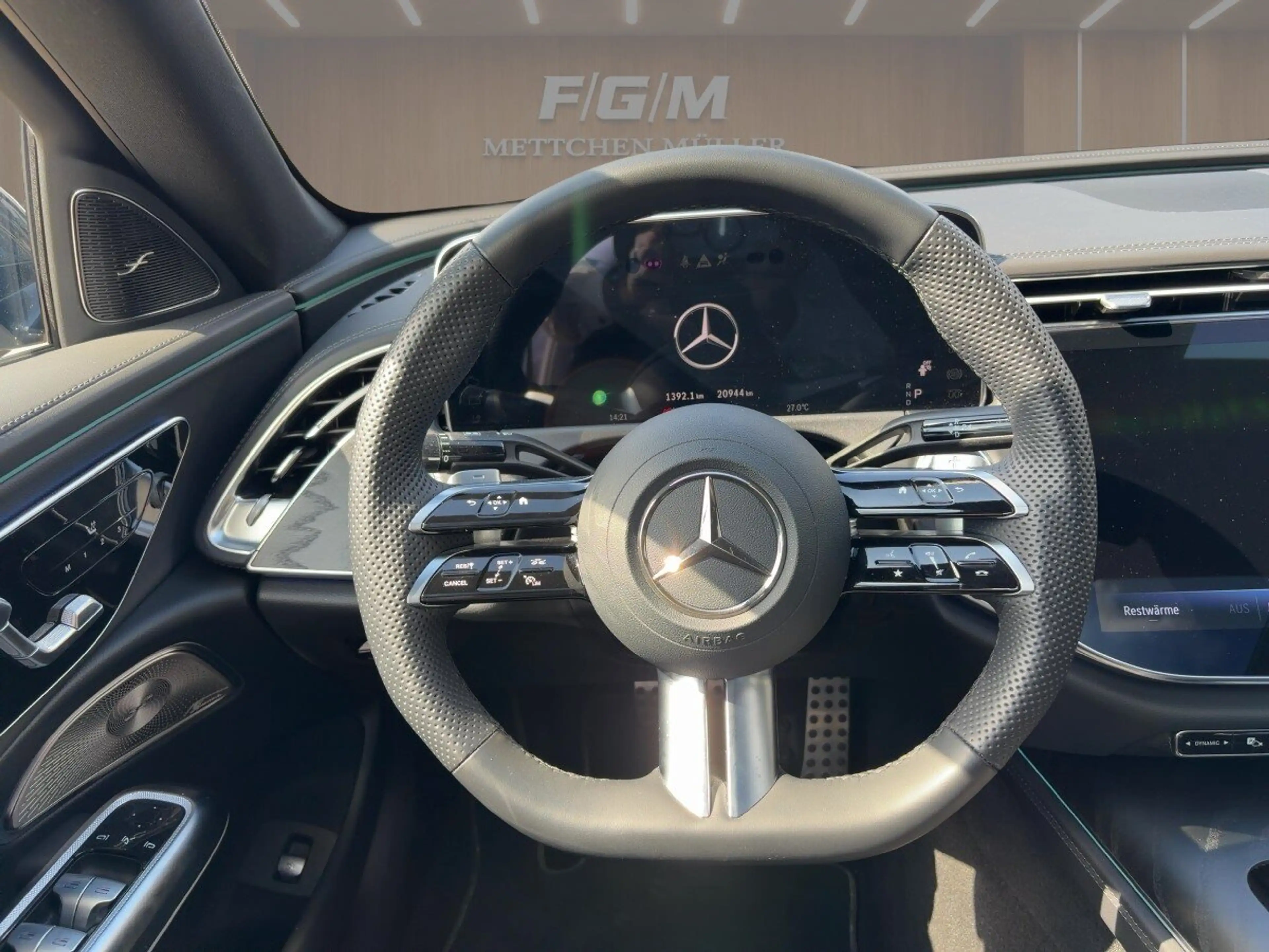 Mercedes-Benz E 450 E 450 AMG PREMIUM PLUS+STANDHZG+HUD+360+PANO+MEM — photo 9