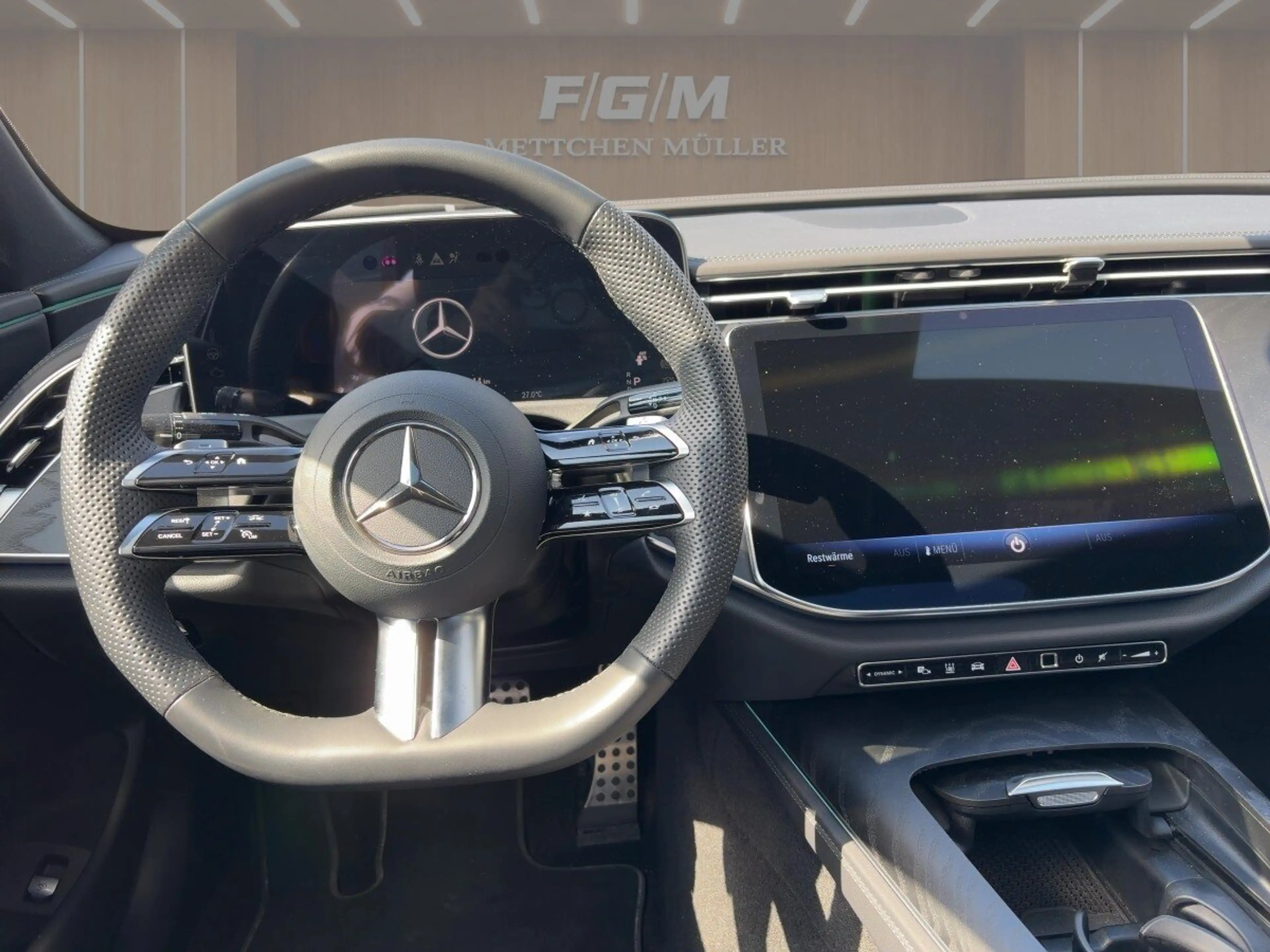 Mercedes-Benz E 450 E 450 AMG PREMIUM PLUS+STANDHZG+HUD+360+PANO+MEM — photo 8