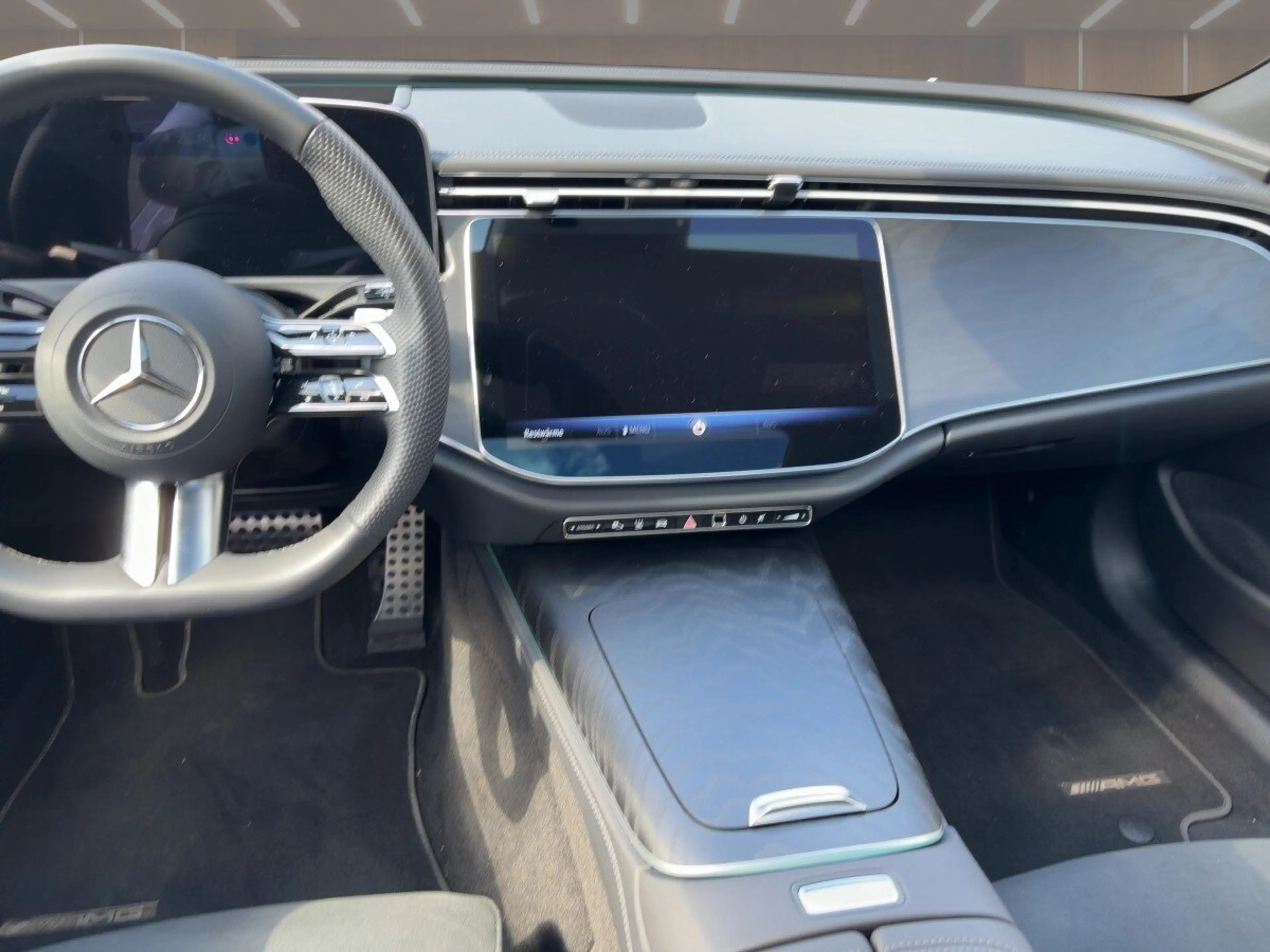 Mercedes-Benz E 450 E 450 AMG PREMIUM PLUS+STANDHZG+HUD+360+PANO+MEM — photo 11