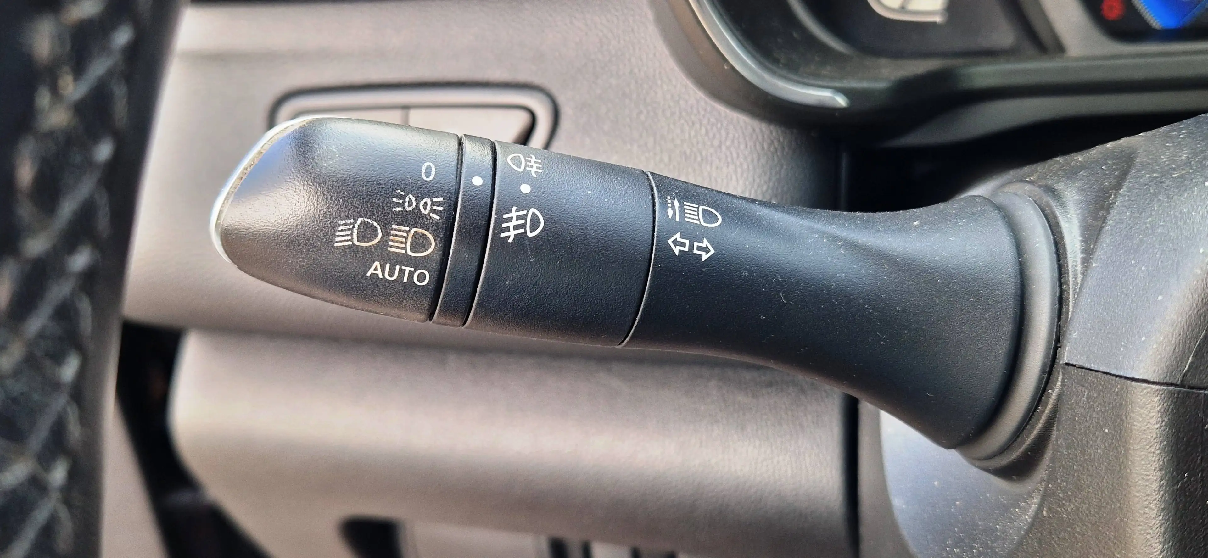 Renault Kadjar Bose Edition 4x4/Navi/Leder/PDC/Kamera/Euro6/2Hand/Finanzierung ab 6,99% — photo 17