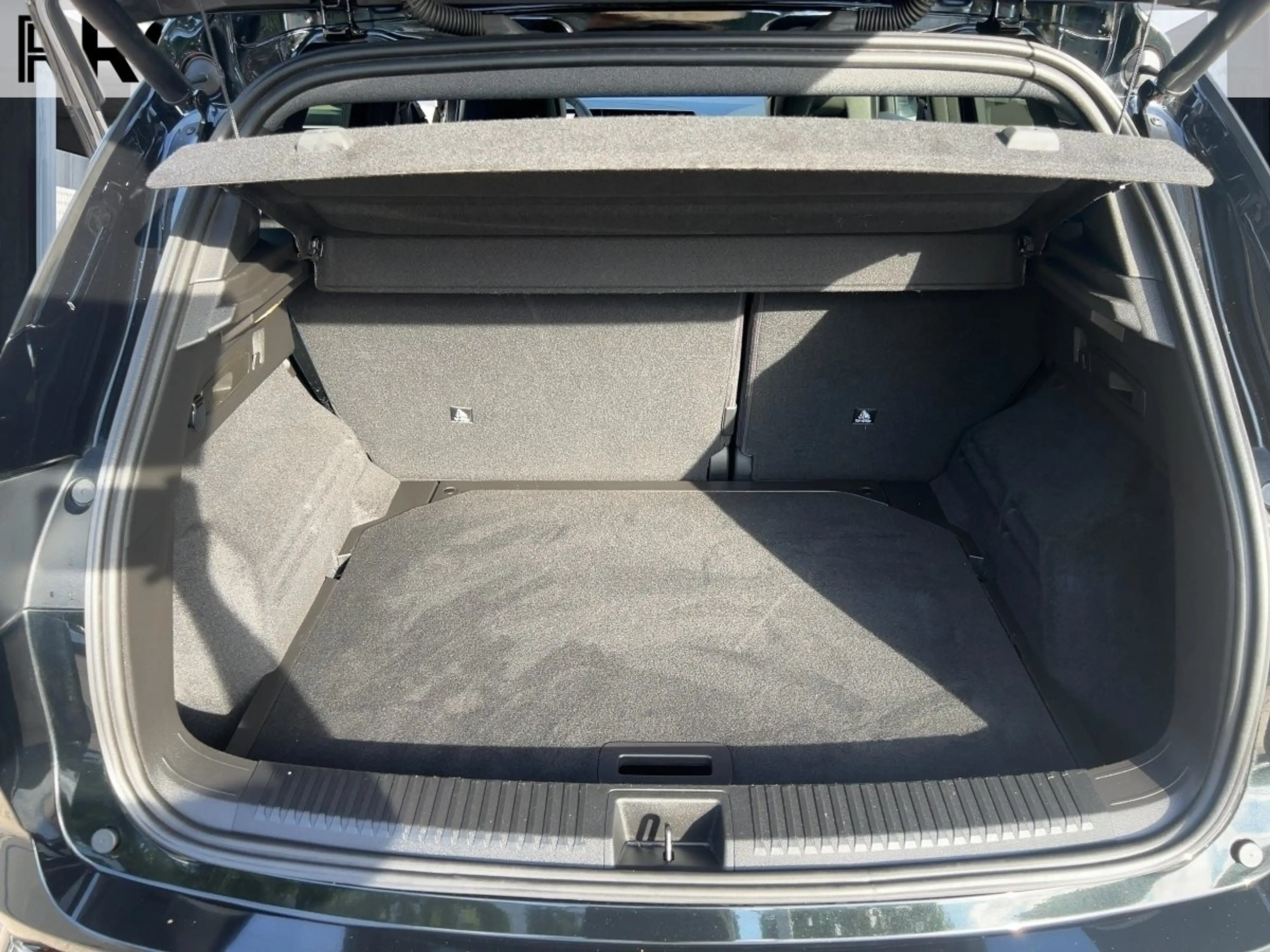 Renault Austral 1.2 Full Hybrid 200 Iconic Esprit Alpine — photo 17