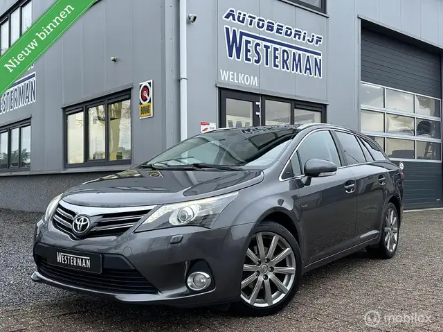 Toyota Avensis 1.8 VVTi Dynamic Business Navi Leer Pano Keyless 1