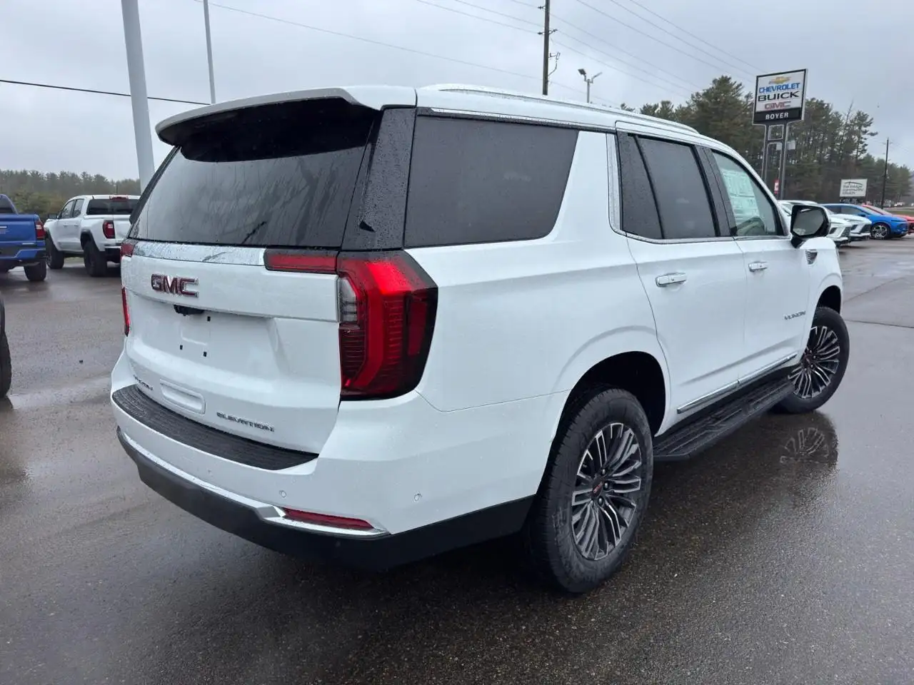 GMC Yukon снимка GMC Yukon