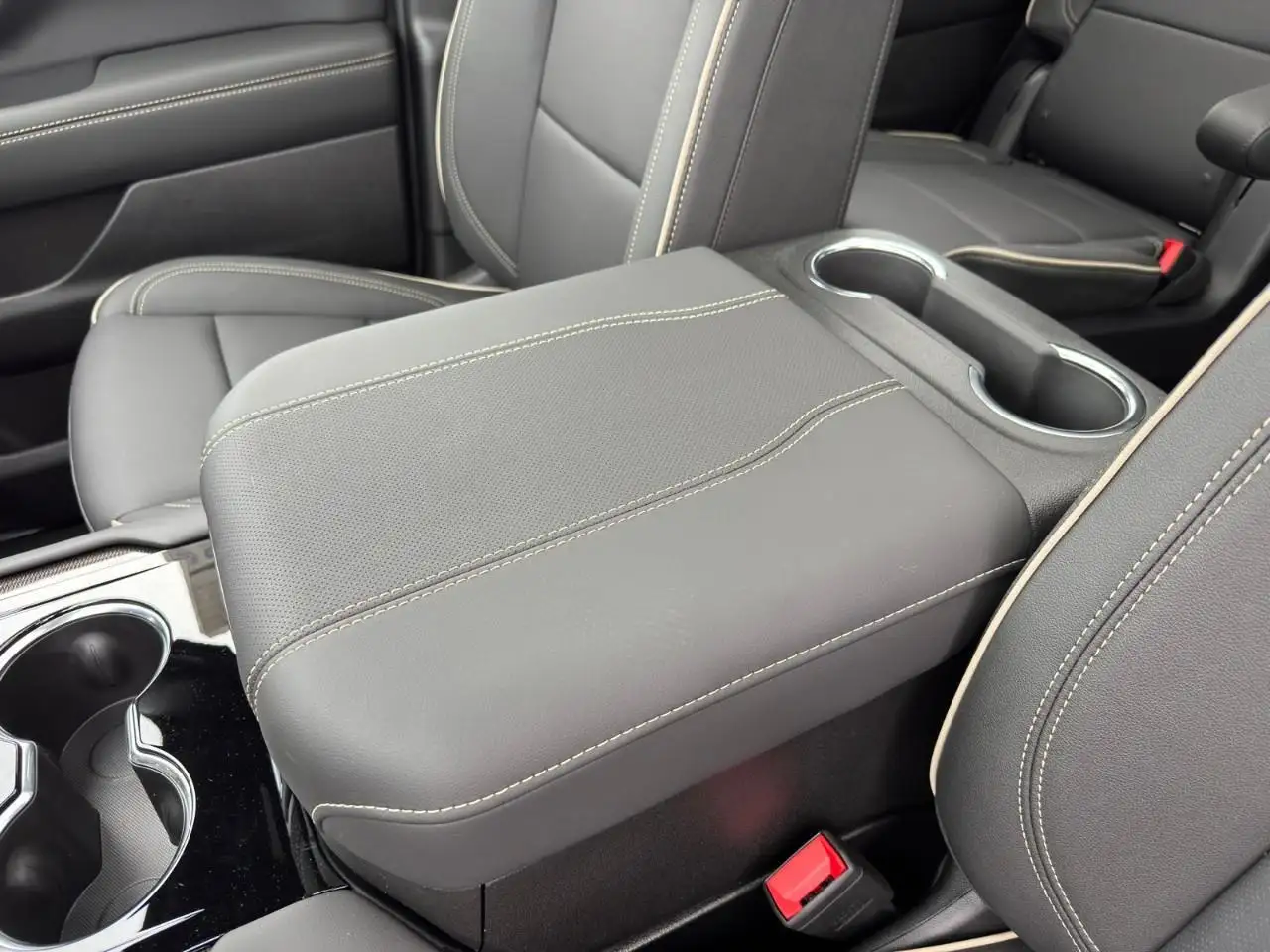 GMC Yukon снимка GMC Yukon