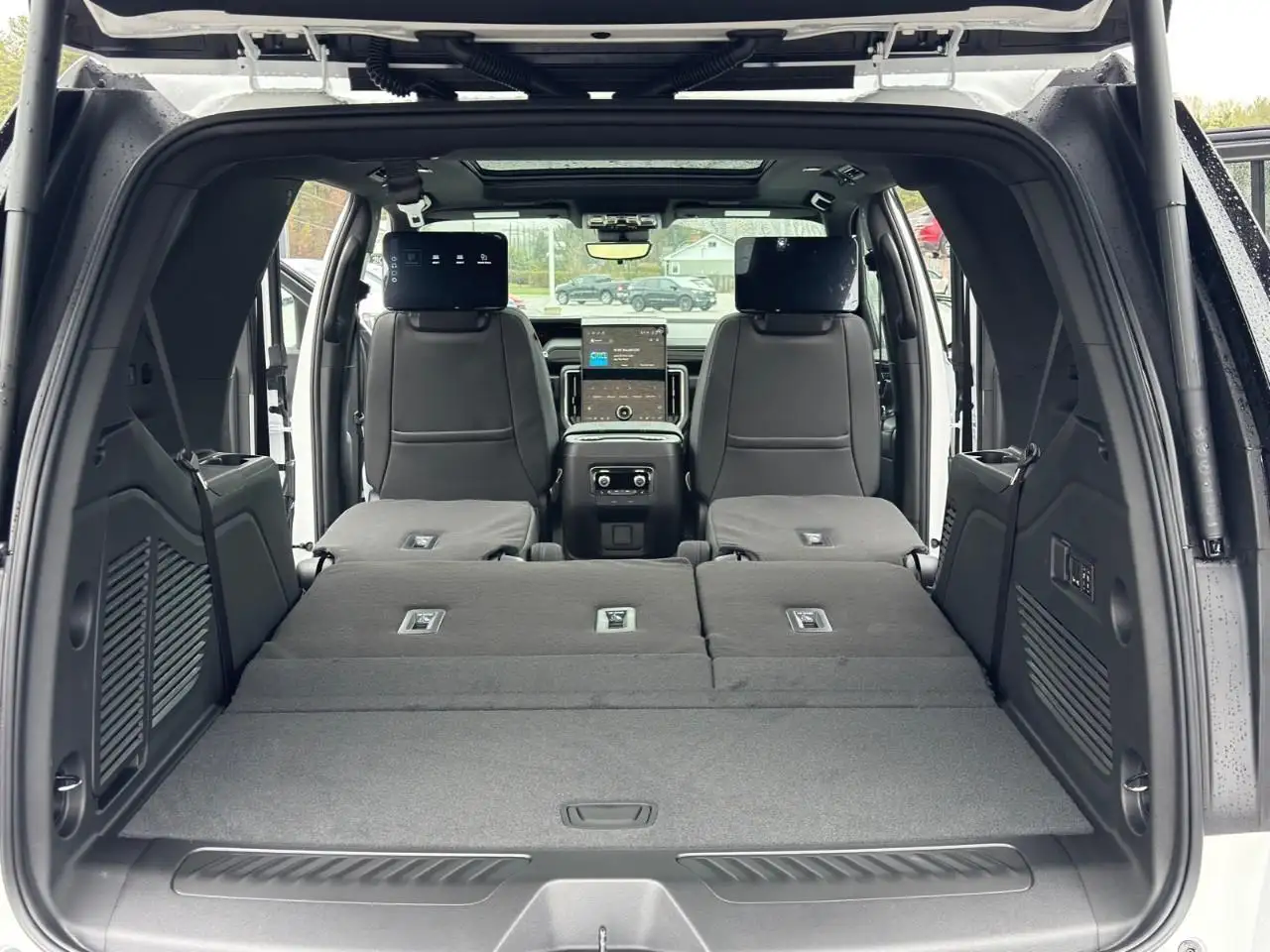 GMC Yukon снимка GMC Yukon