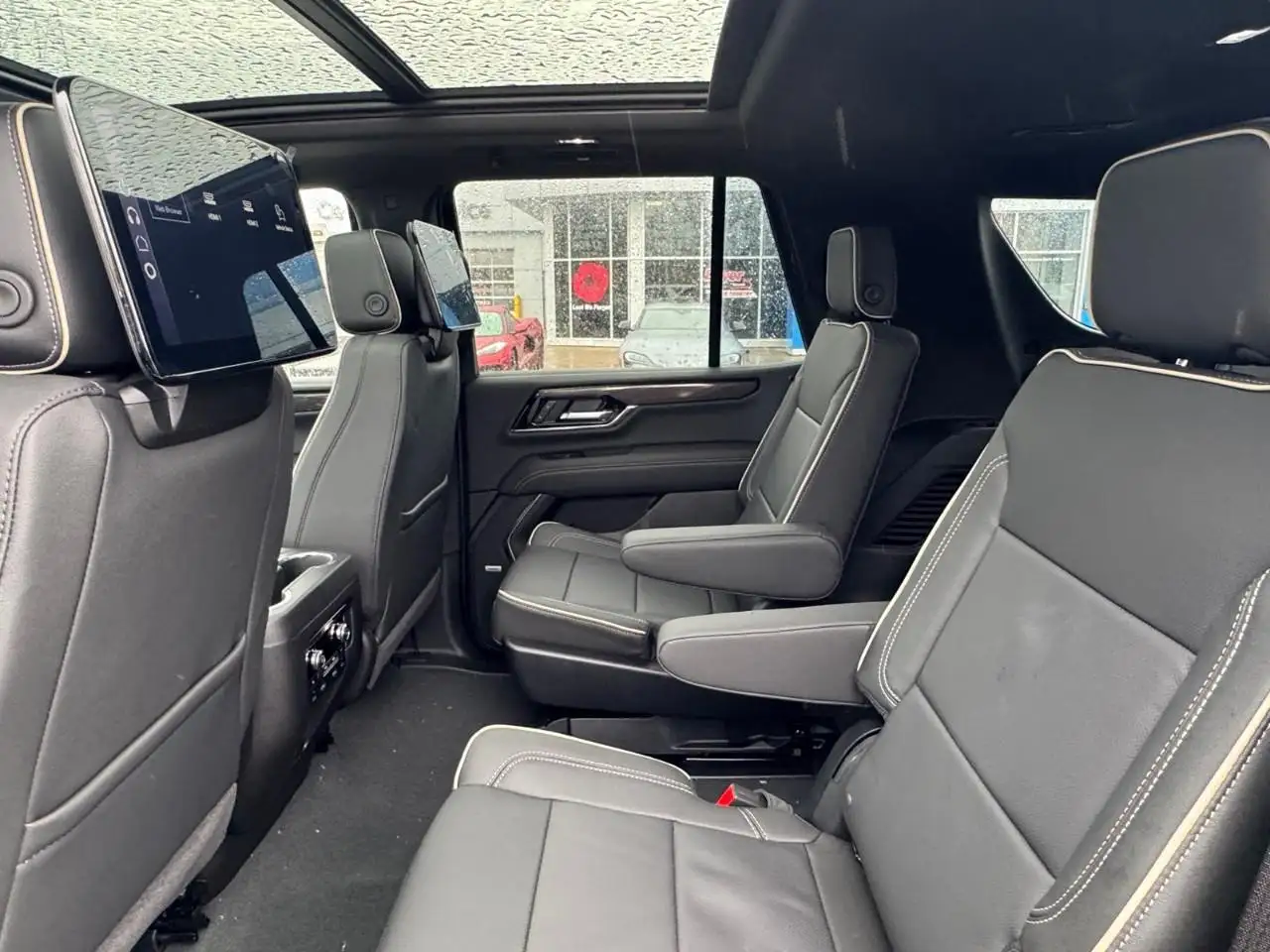 GMC Yukon снимка GMC Yukon