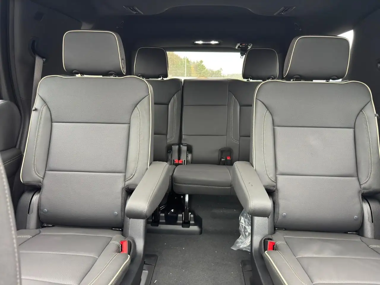 GMC Yukon снимка GMC Yukon